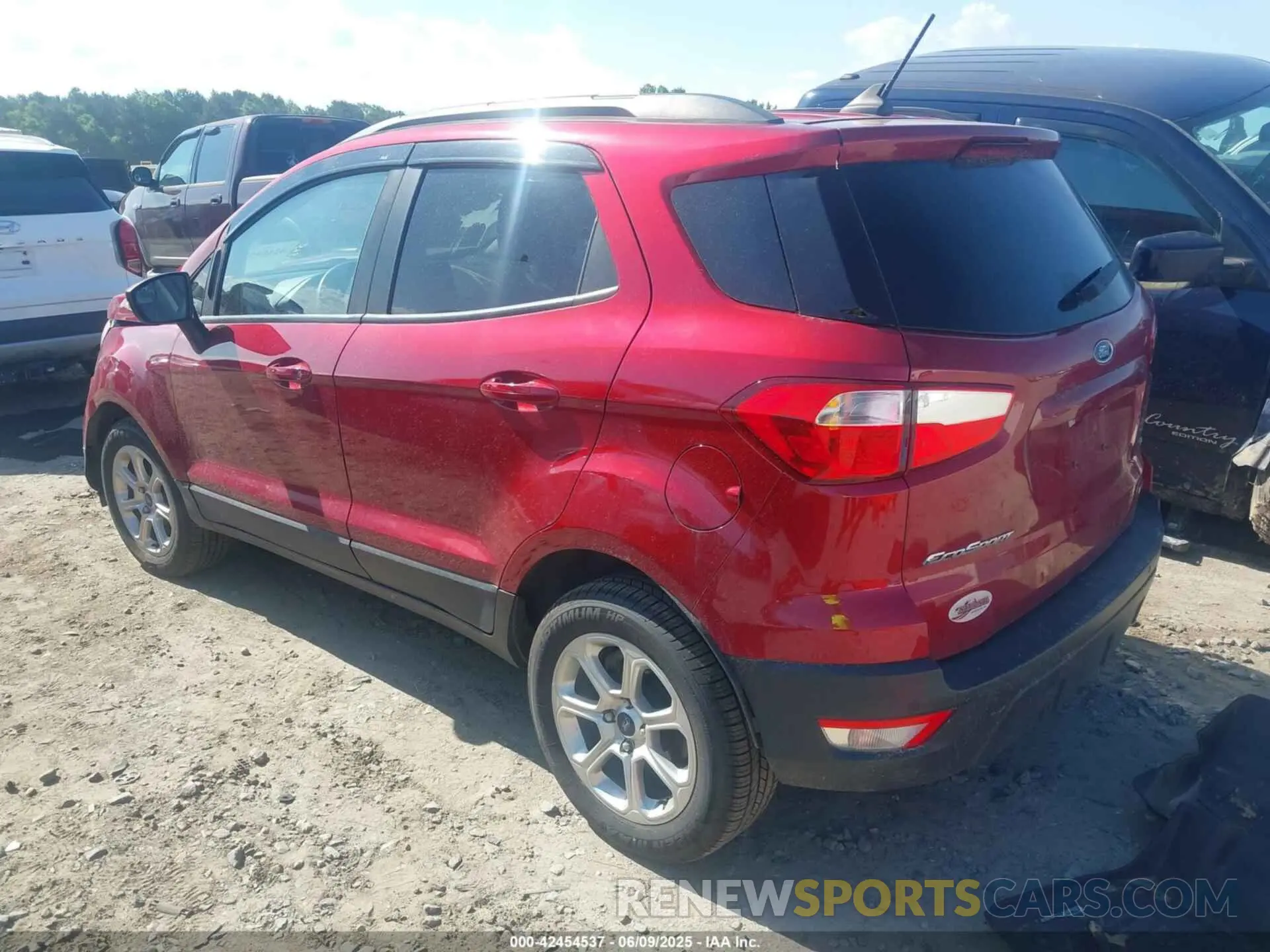 3 Photograph of a damaged car MAJ3S2GE2LC371027 FORD ECOSPORT 2020