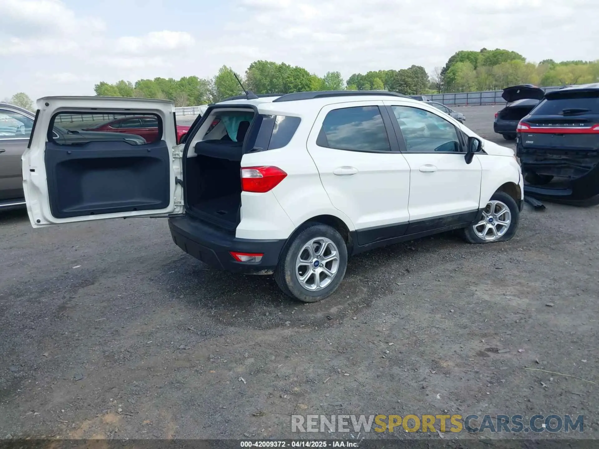 4 Photograph of a damaged car MAJ3S2GE4LC339826 FORD ECOSPORT 2020