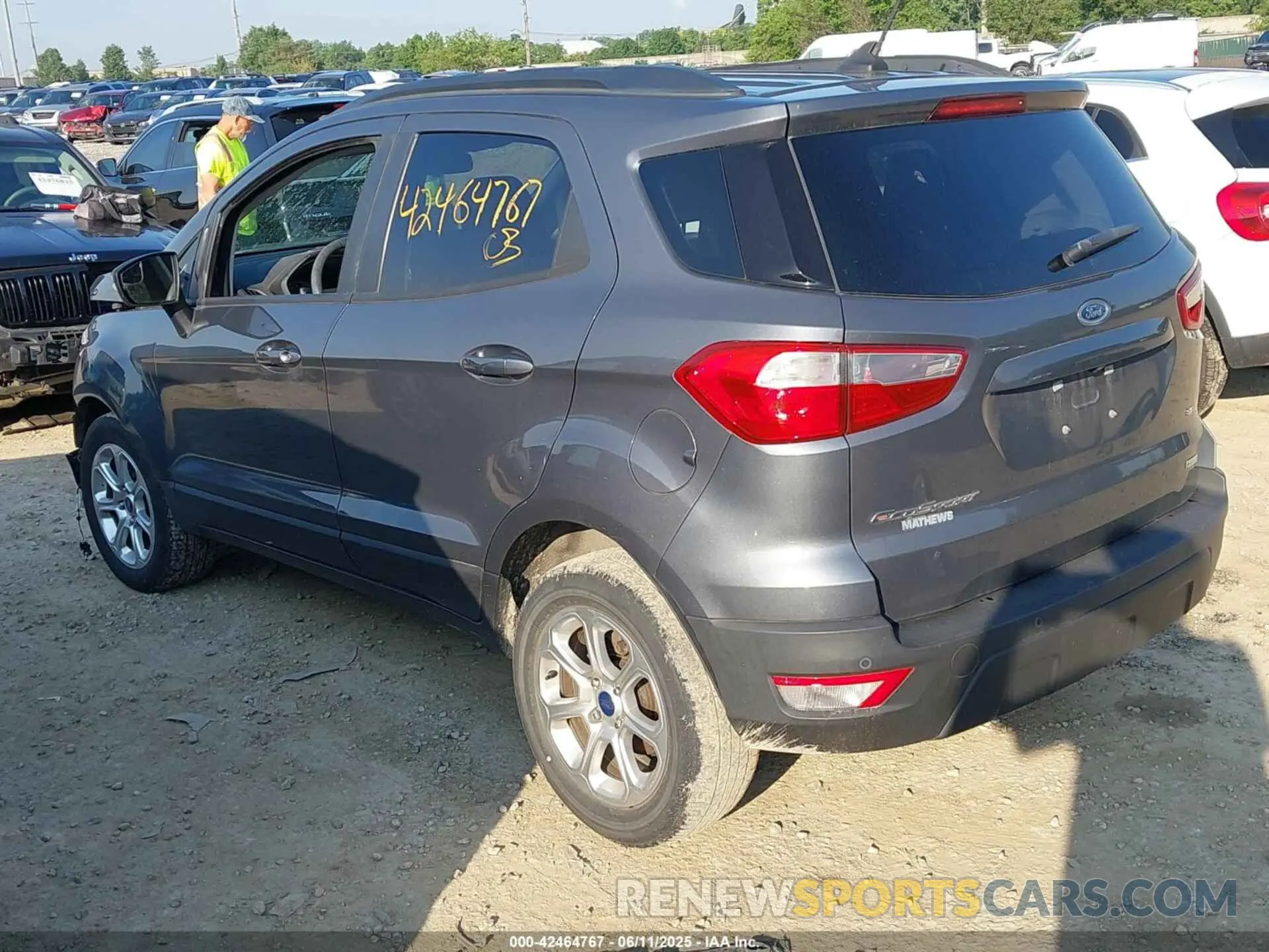 3 Photograph of a damaged car MAJ3S2GE5LC312733 FORD ECOSPORT 2020