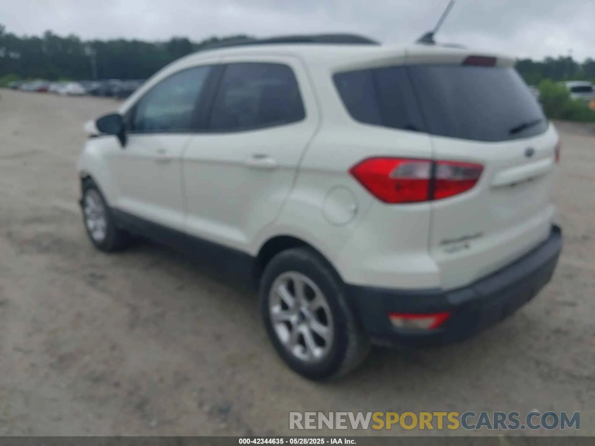 3 Photograph of a damaged car MAJ3S2GE9LC328210 FORD ECOSPORT 2020