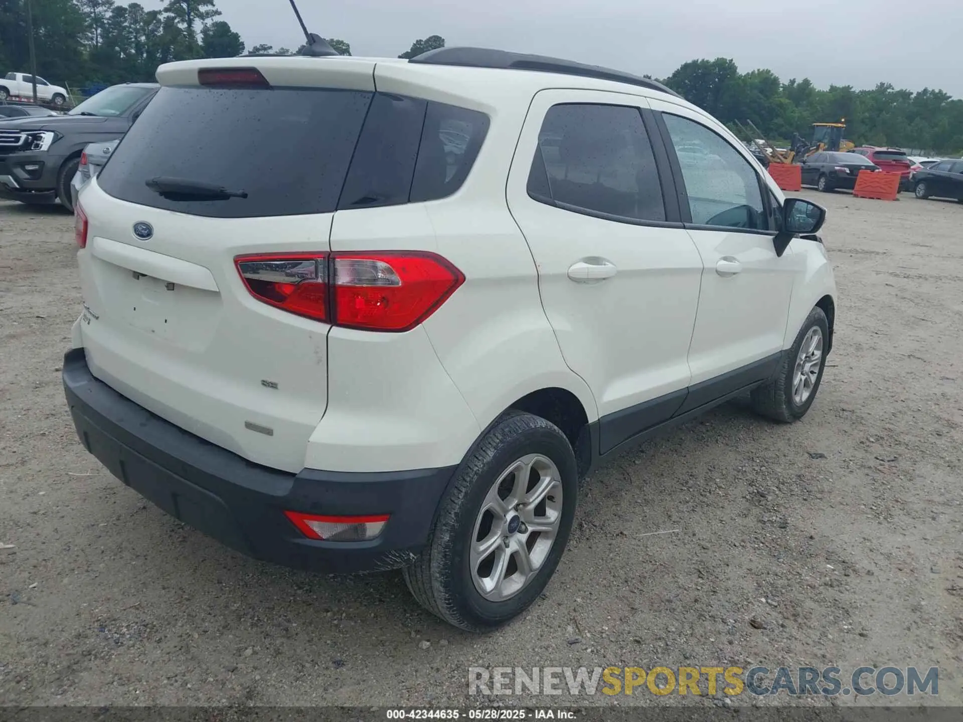 4 Photograph of a damaged car MAJ3S2GE9LC328210 FORD ECOSPORT 2020