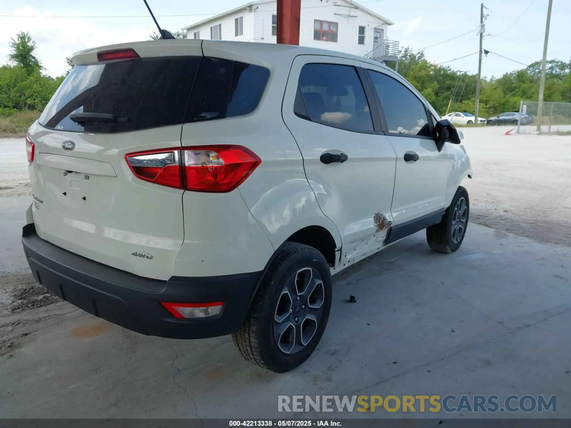 4 Photograph of a damaged car MAJ6S3FL7LC338303 FORD ECOSPORT 2020