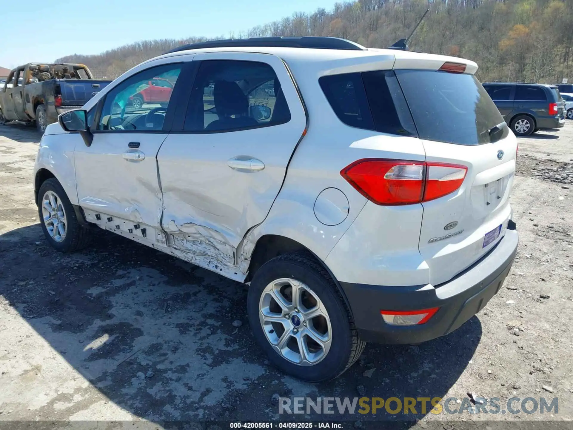 3 Photograph of a damaged car MAJ6S3GL6LC335827 FORD ECOSPORT 2020