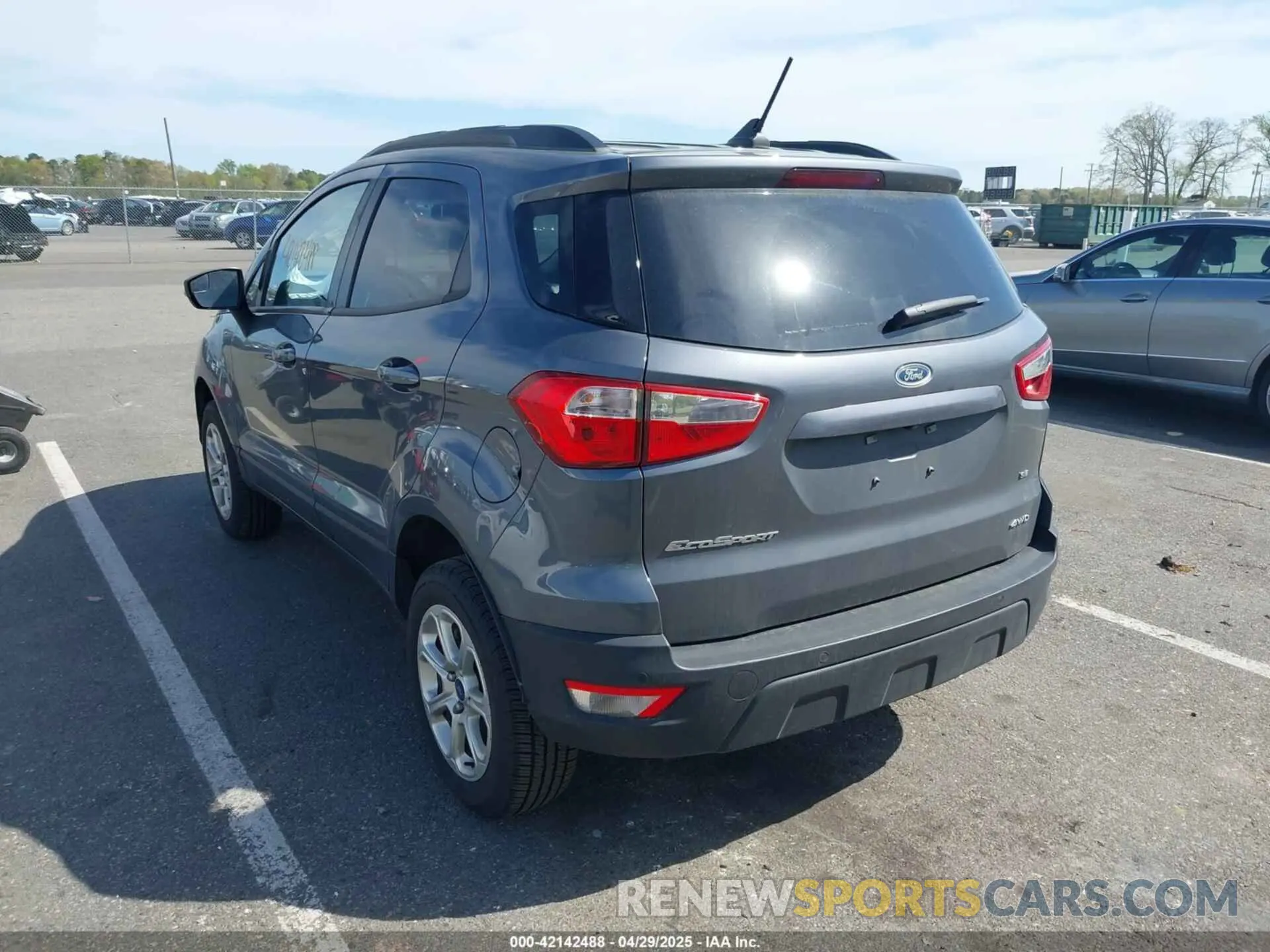 3 Photograph of a damaged car MAJ6S3GL7LC390240 FORD ECOSPORT 2020