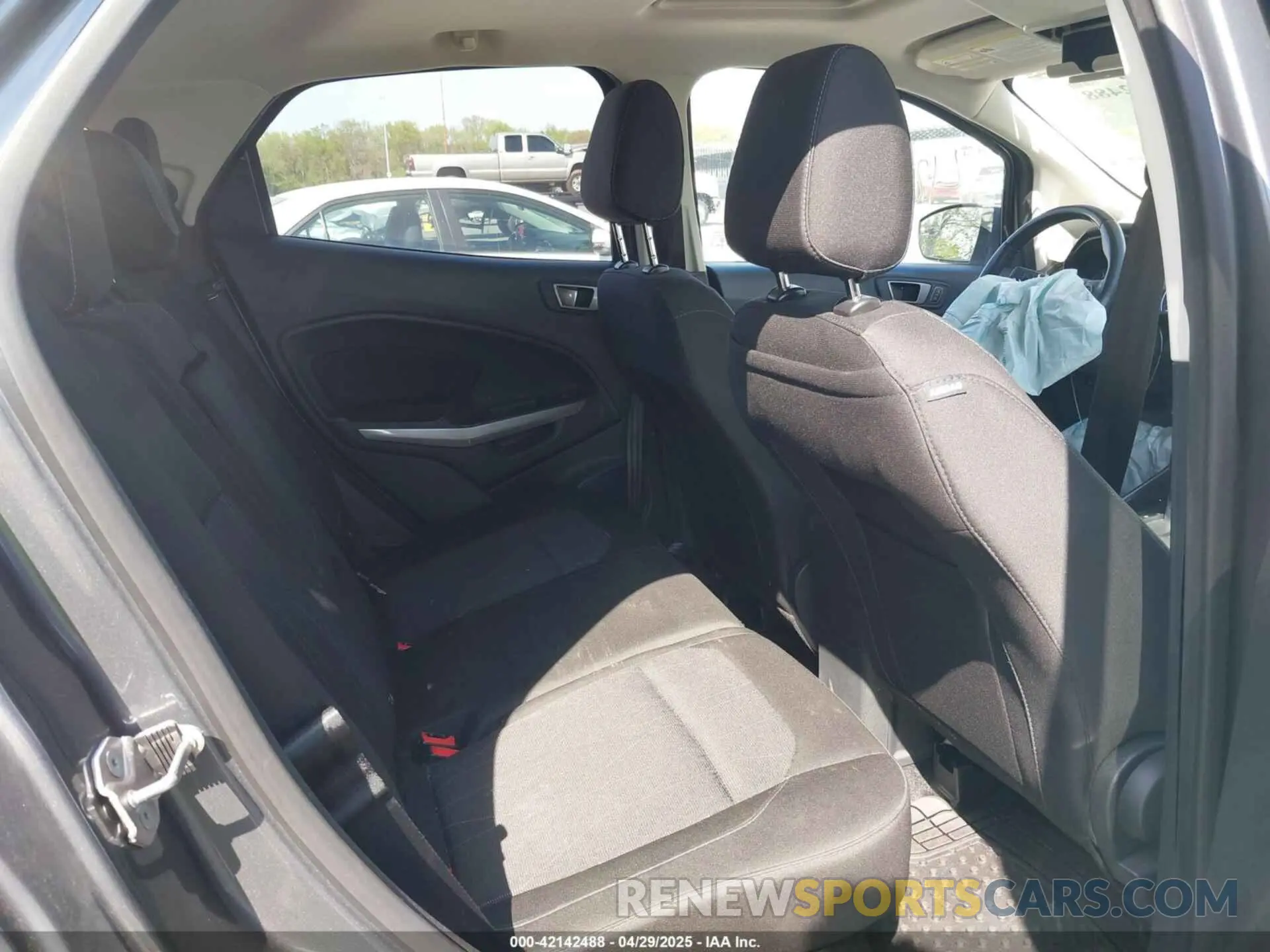 8 Photograph of a damaged car MAJ6S3GL7LC390240 FORD ECOSPORT 2020
