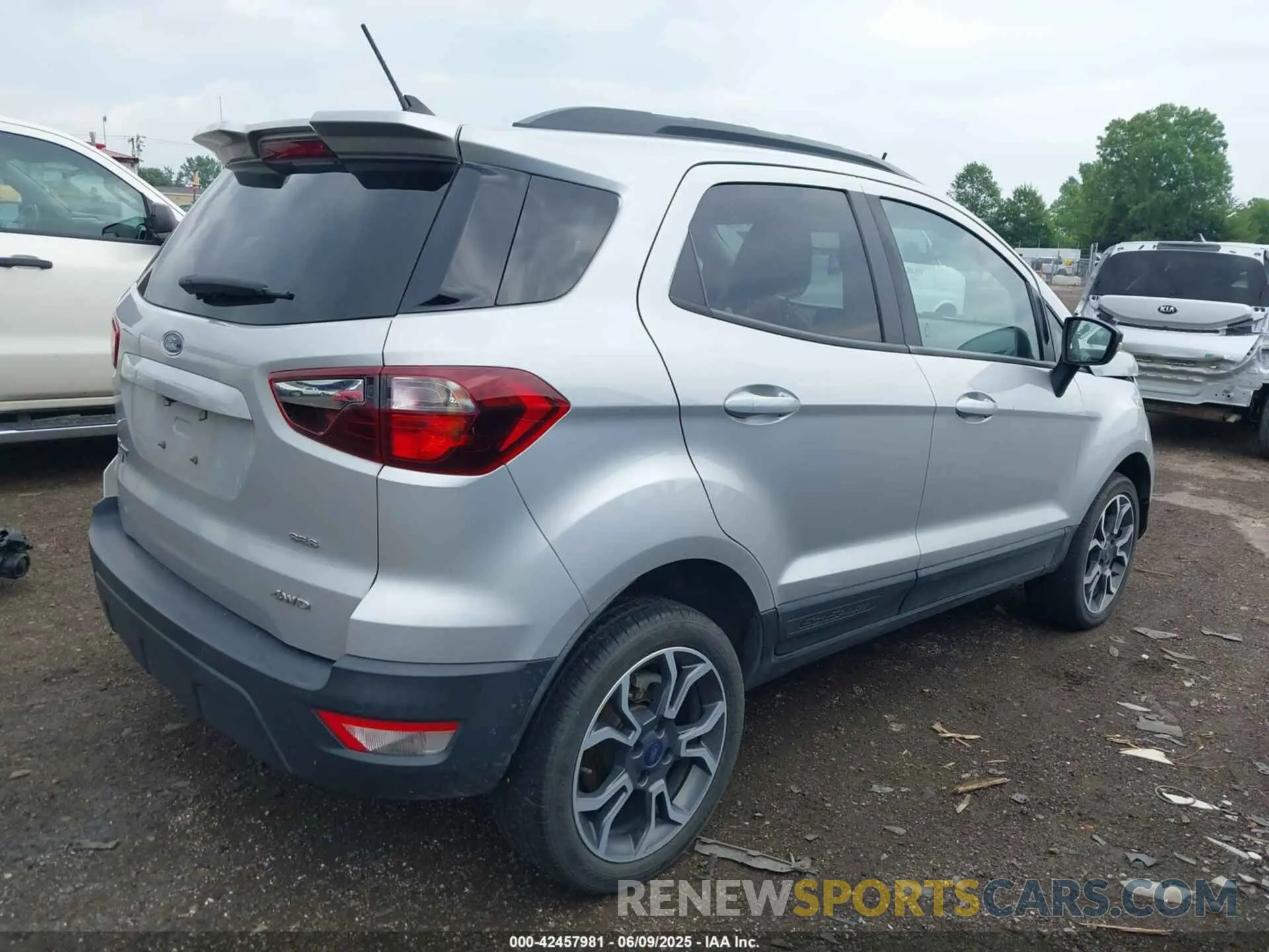 4 Photograph of a damaged car MAJ6S3JL4LC314466 FORD ECOSPORT 2020