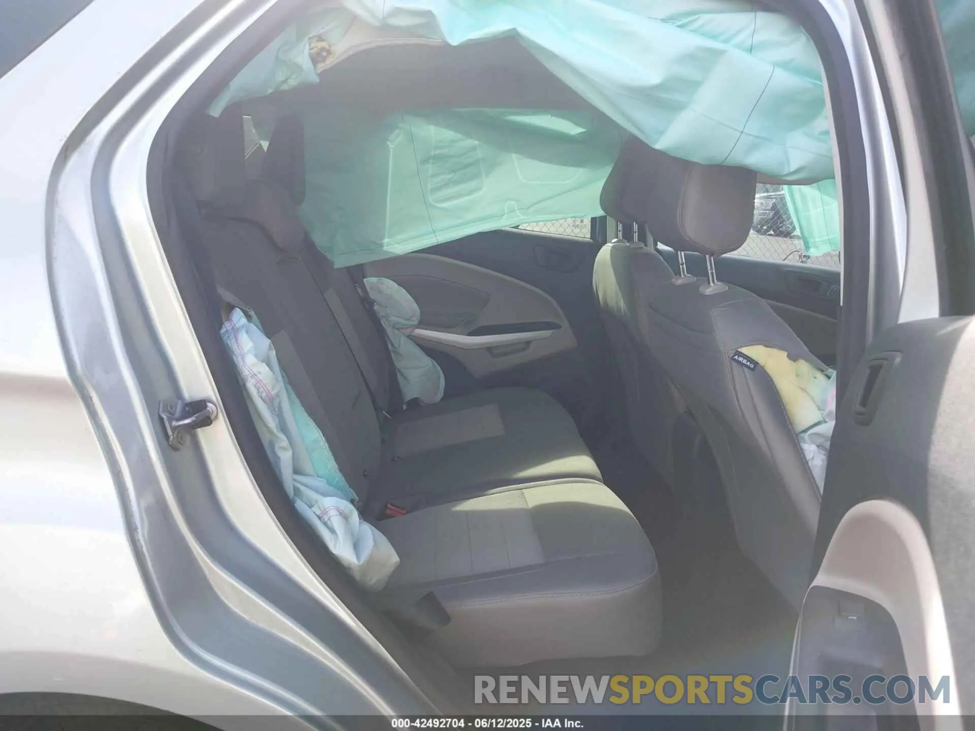 8 Photograph of a damaged car MAJ3S2FEXMC420185 FORD ECOSPORT 2021