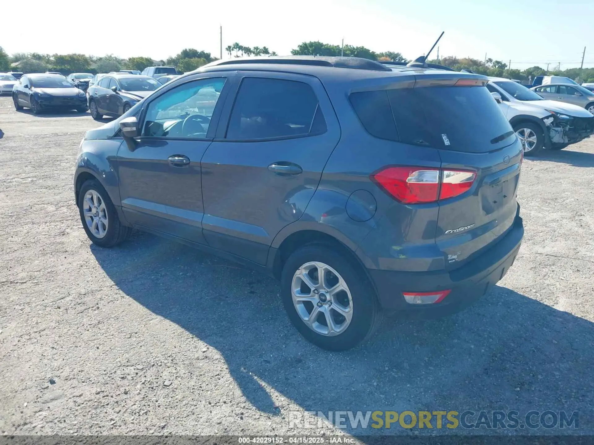3 Photograph of a damaged car MAJ3S2GE7MC456723 FORD ECOSPORT 2021