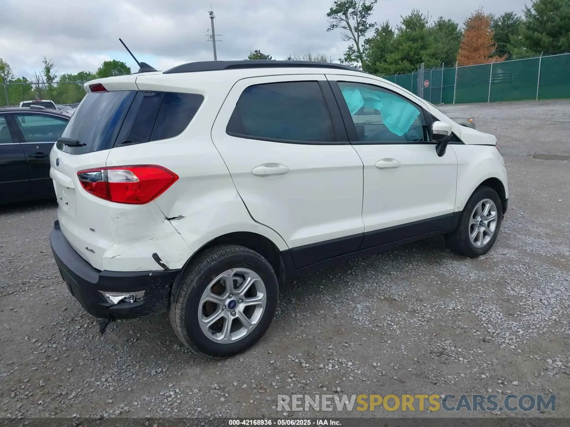 4 Photograph of a damaged car MAJ6S3GL5NC474320 FORD ECOSPORT 2022