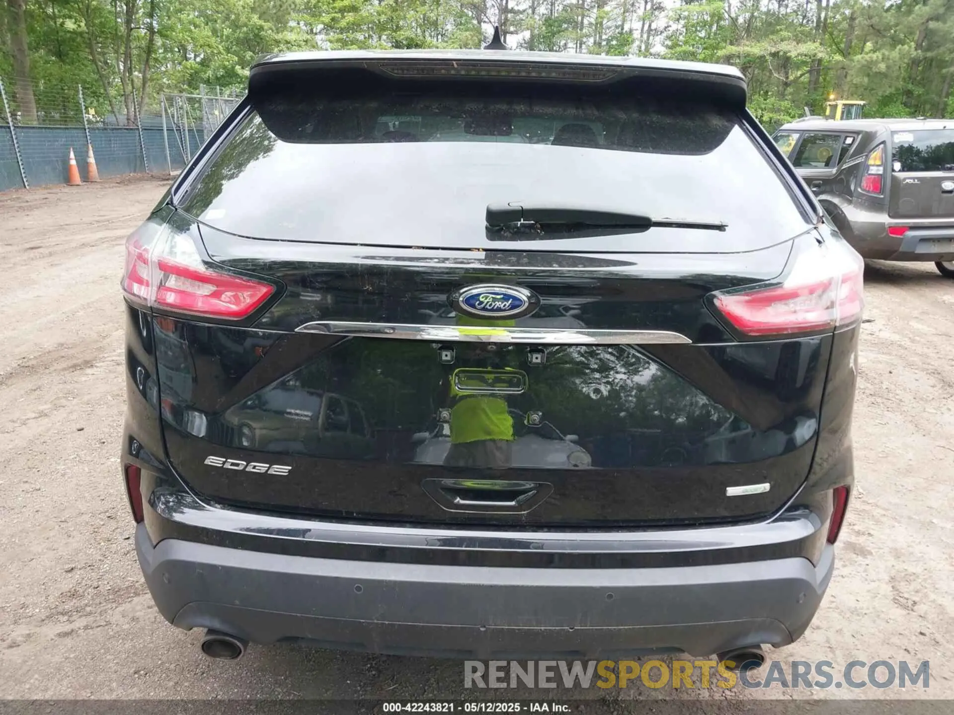 16 Photograph of a damaged car 2FMPK3G95KBC24120 FORD EDGE 2019
