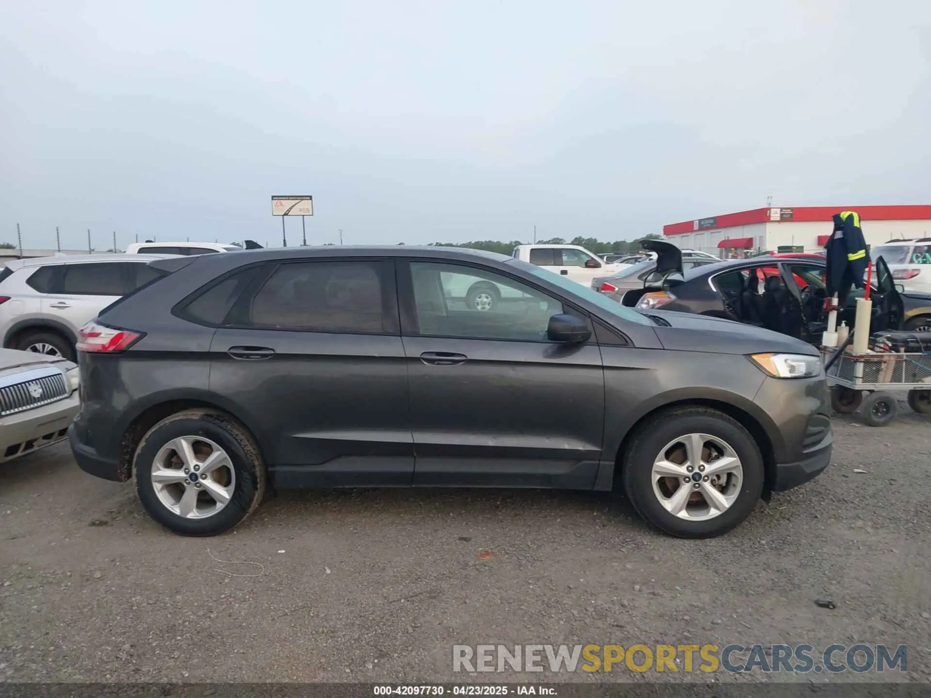 13 Photograph of a damaged car 2FMPK3G98KBB36808 FORD EDGE 2019
