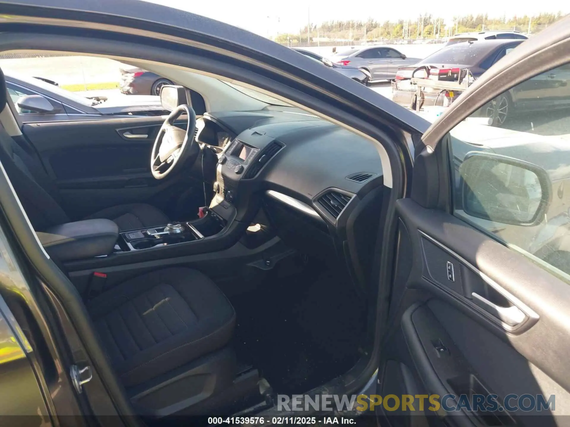 5 Photograph of a damaged car 2FMPK3G99KBC15761 FORD EDGE 2019