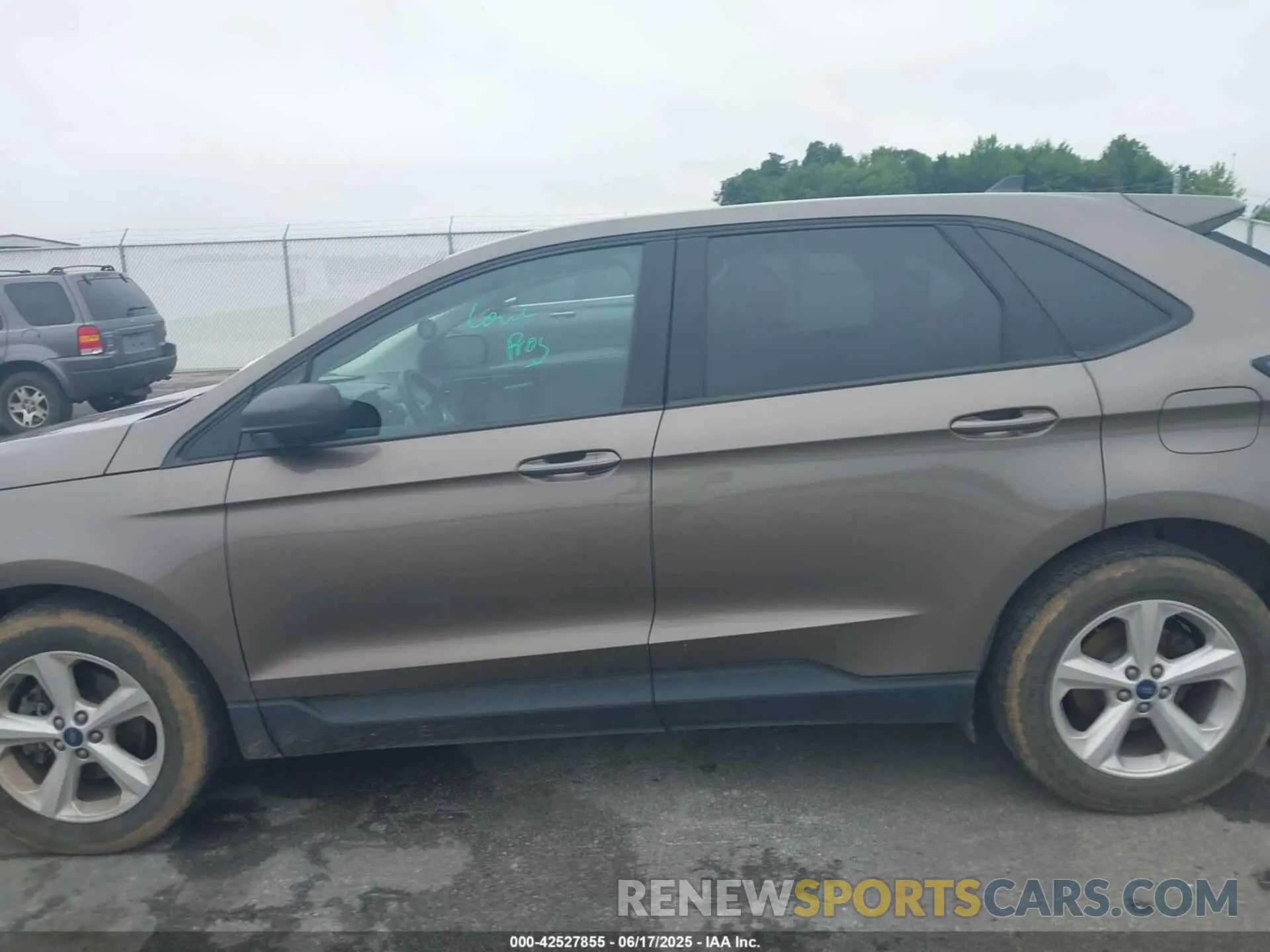 14 Photograph of a damaged car 2FMPK3G99KBC51062 FORD EDGE 2019