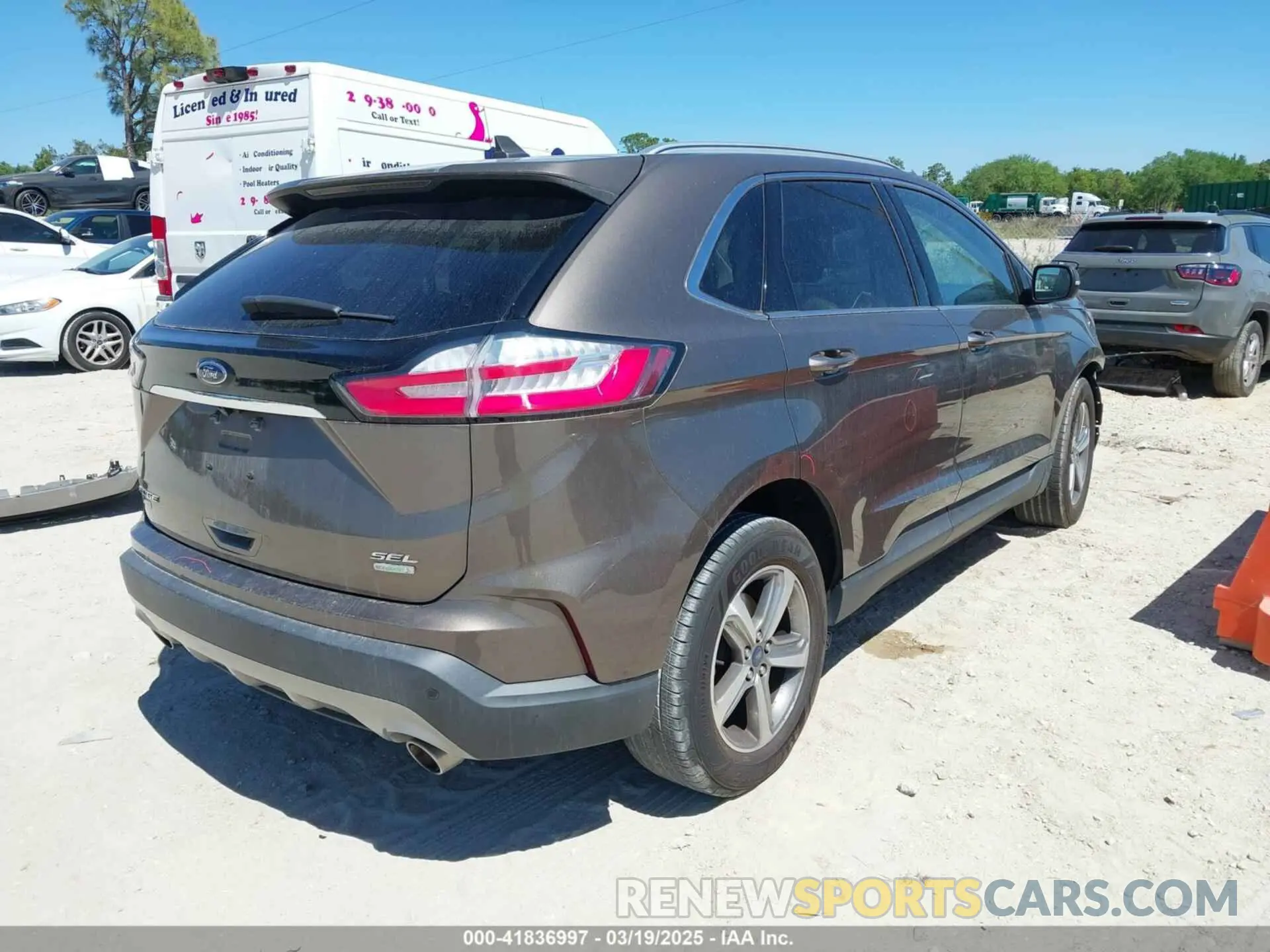 4 Photograph of a damaged car 2FMPK3J90KBB67205 FORD EDGE 2019