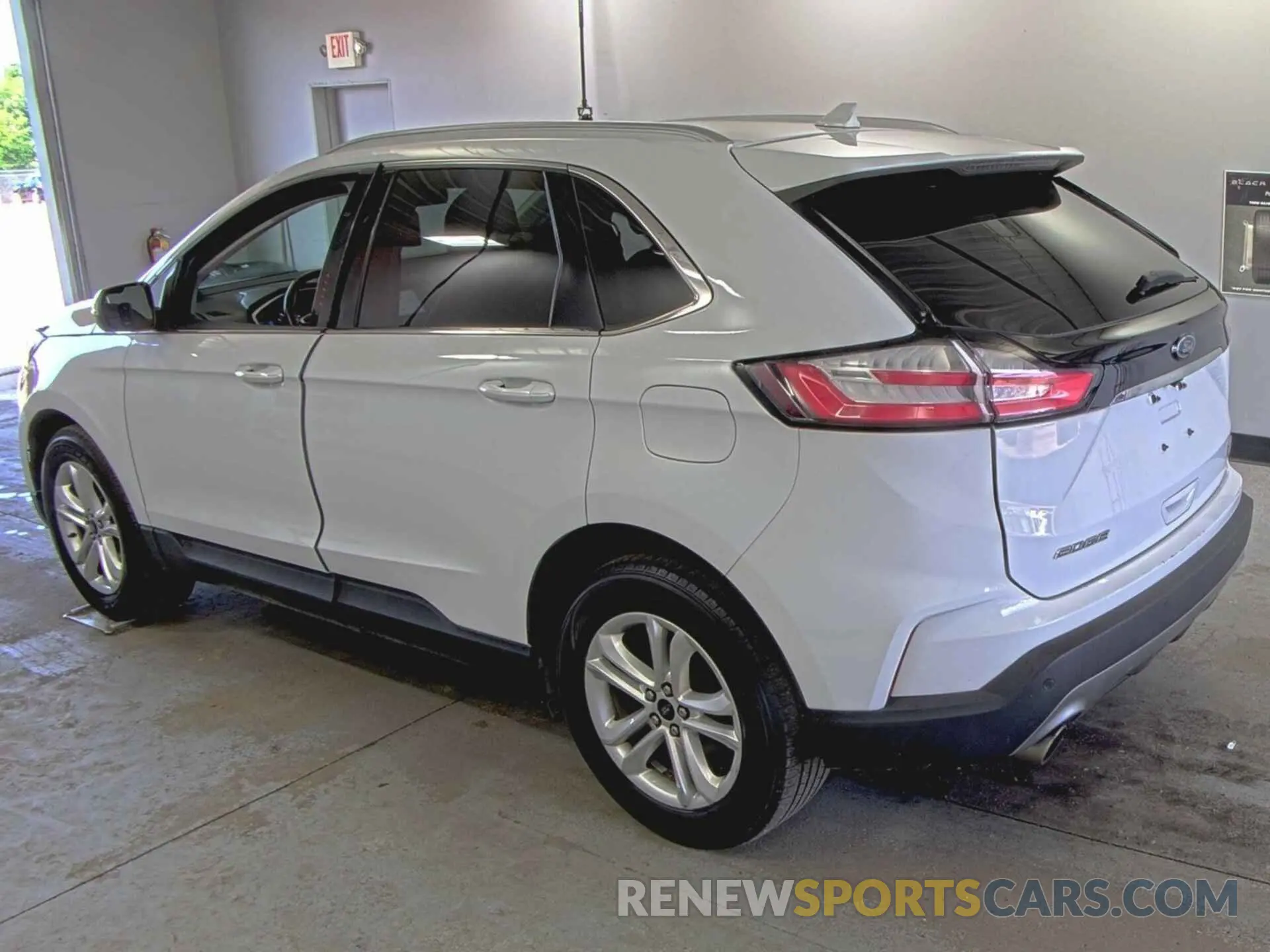 1 Photograph of a damaged car 2FMPK3J90KBC03300 FORD EDGE 2019