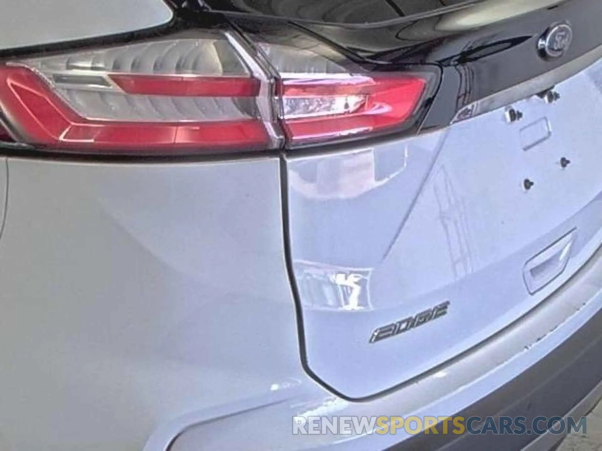 18 Photograph of a damaged car 2FMPK3J90KBC03300 FORD EDGE 2019