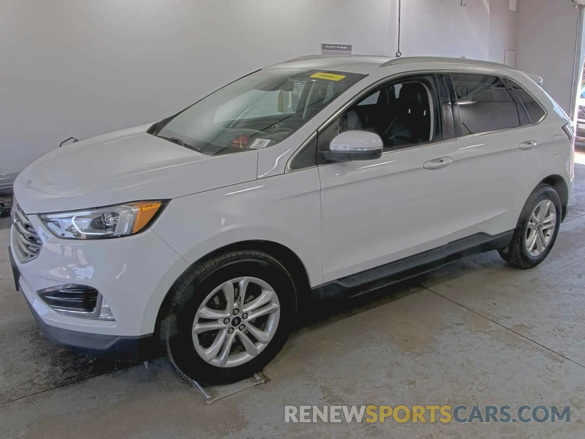 27 Photograph of a damaged car 2FMPK3J90KBC03300 FORD EDGE 2019