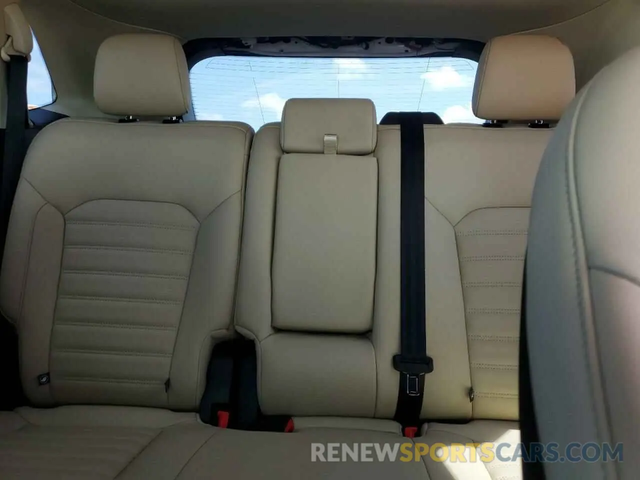 10 Photograph of a damaged car 2FMPK3J90KBC32442 FORD EDGE 2019