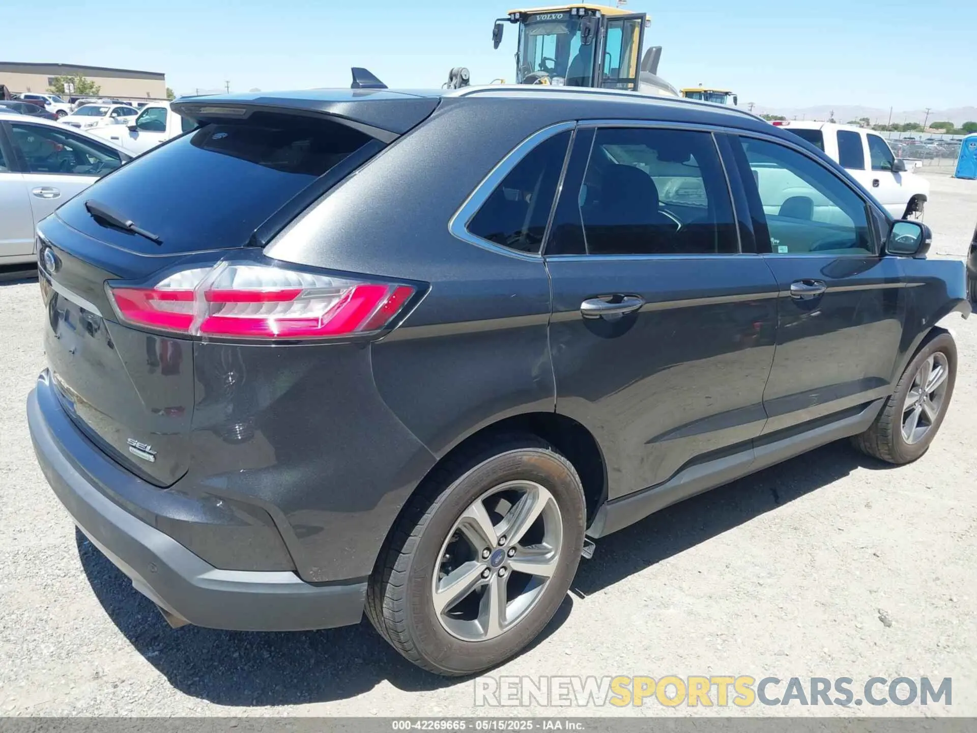 4 Photograph of a damaged car 2FMPK3J90KBC63321 FORD EDGE 2019