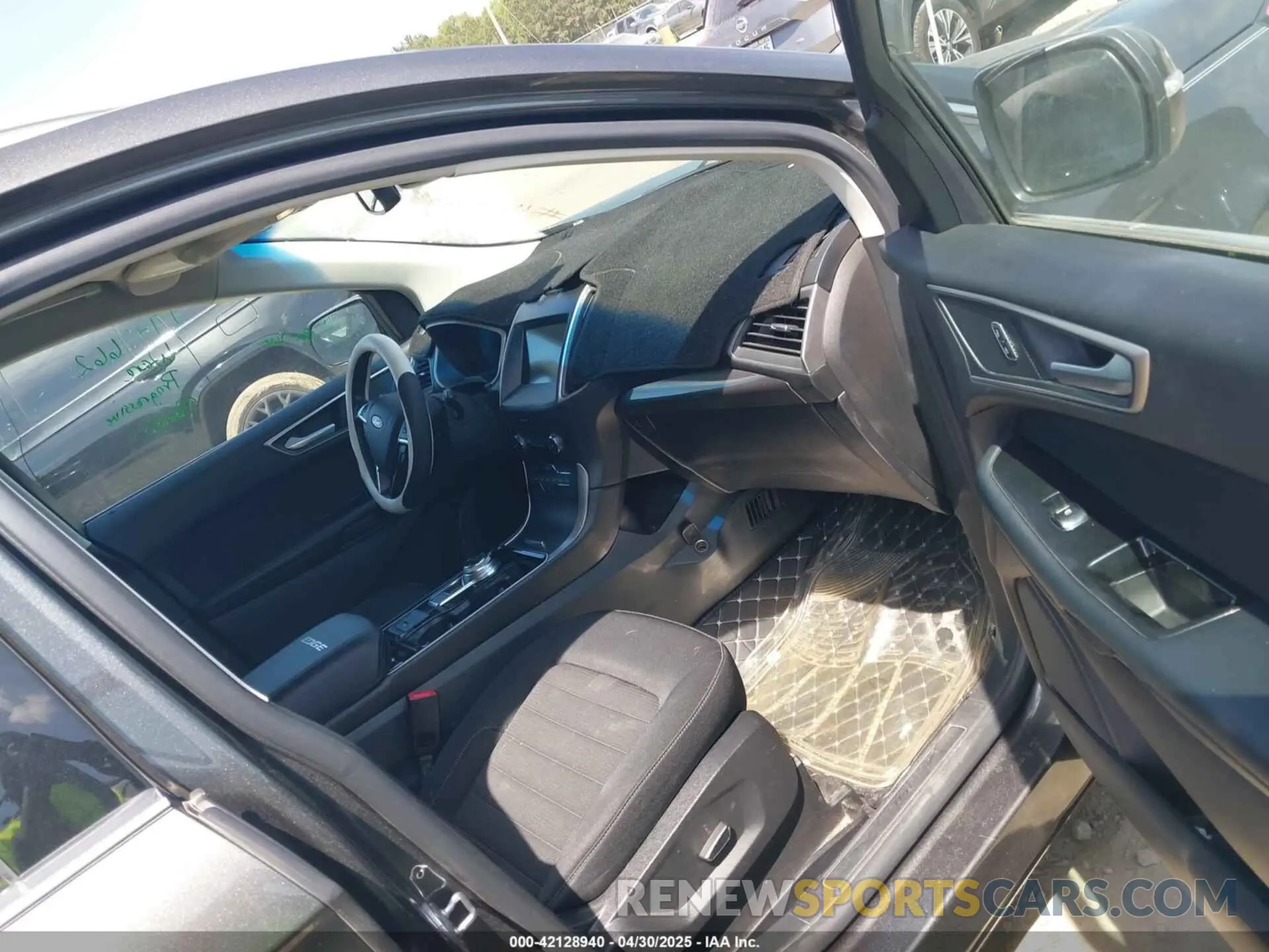 5 Photograph of a damaged car 2FMPK3J91KBB69545 FORD EDGE 2019