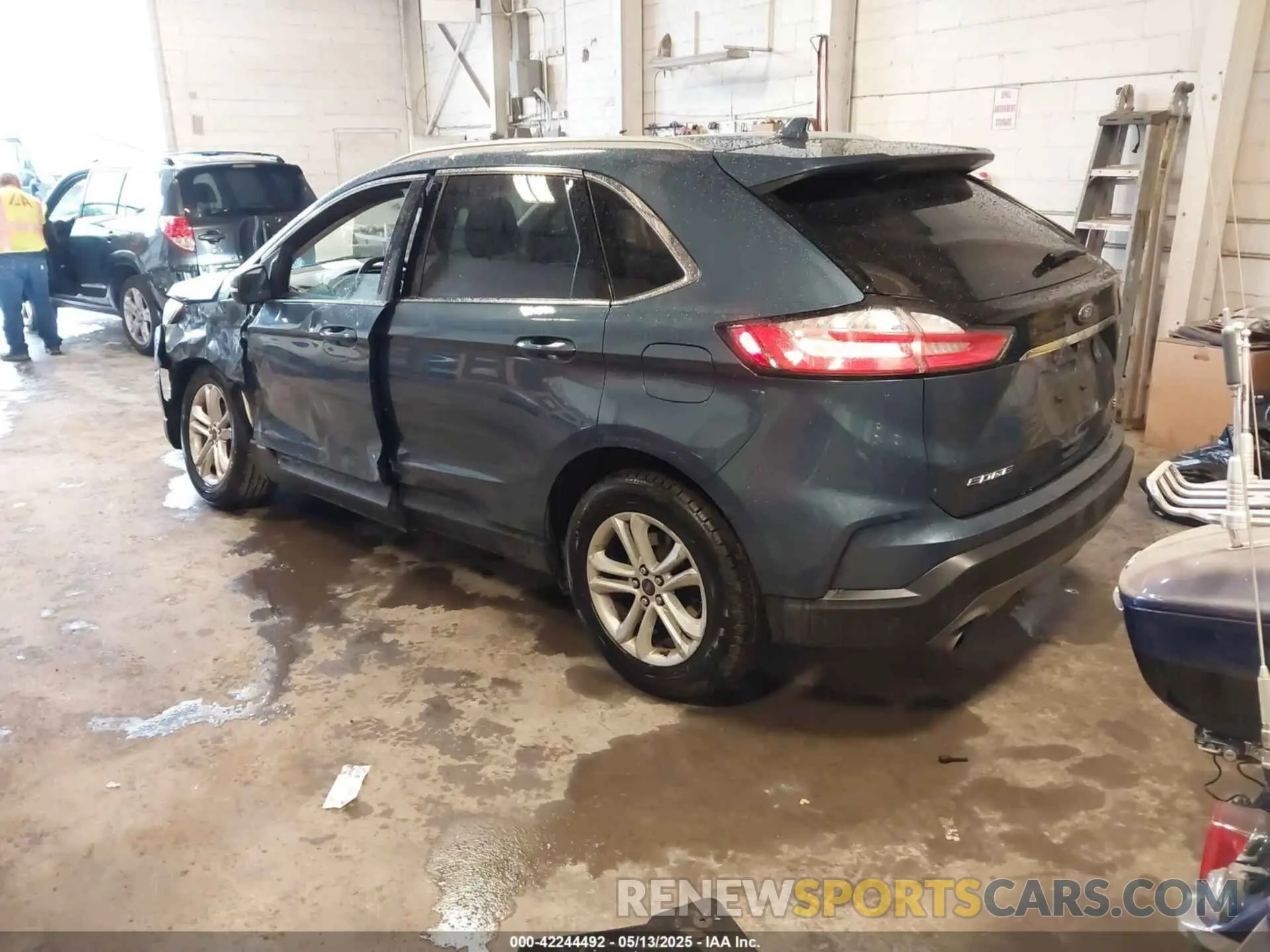 3 Photograph of a damaged car 2FMPK3J93KBC58159 FORD EDGE 2019