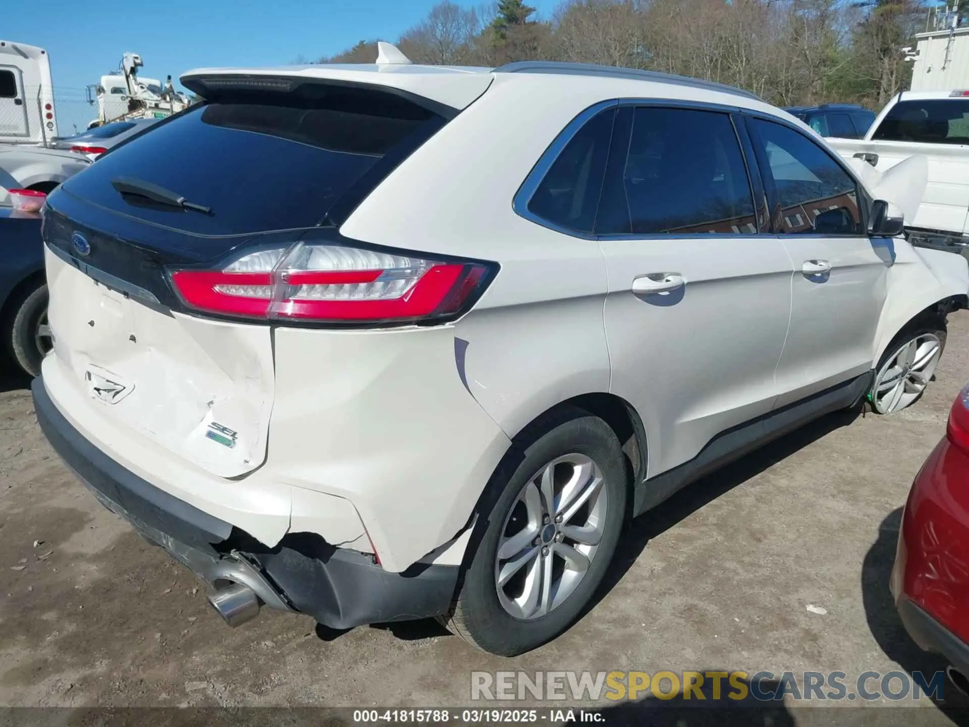 4 Photograph of a damaged car 2FMPK3J94KBB75629 FORD EDGE 2019