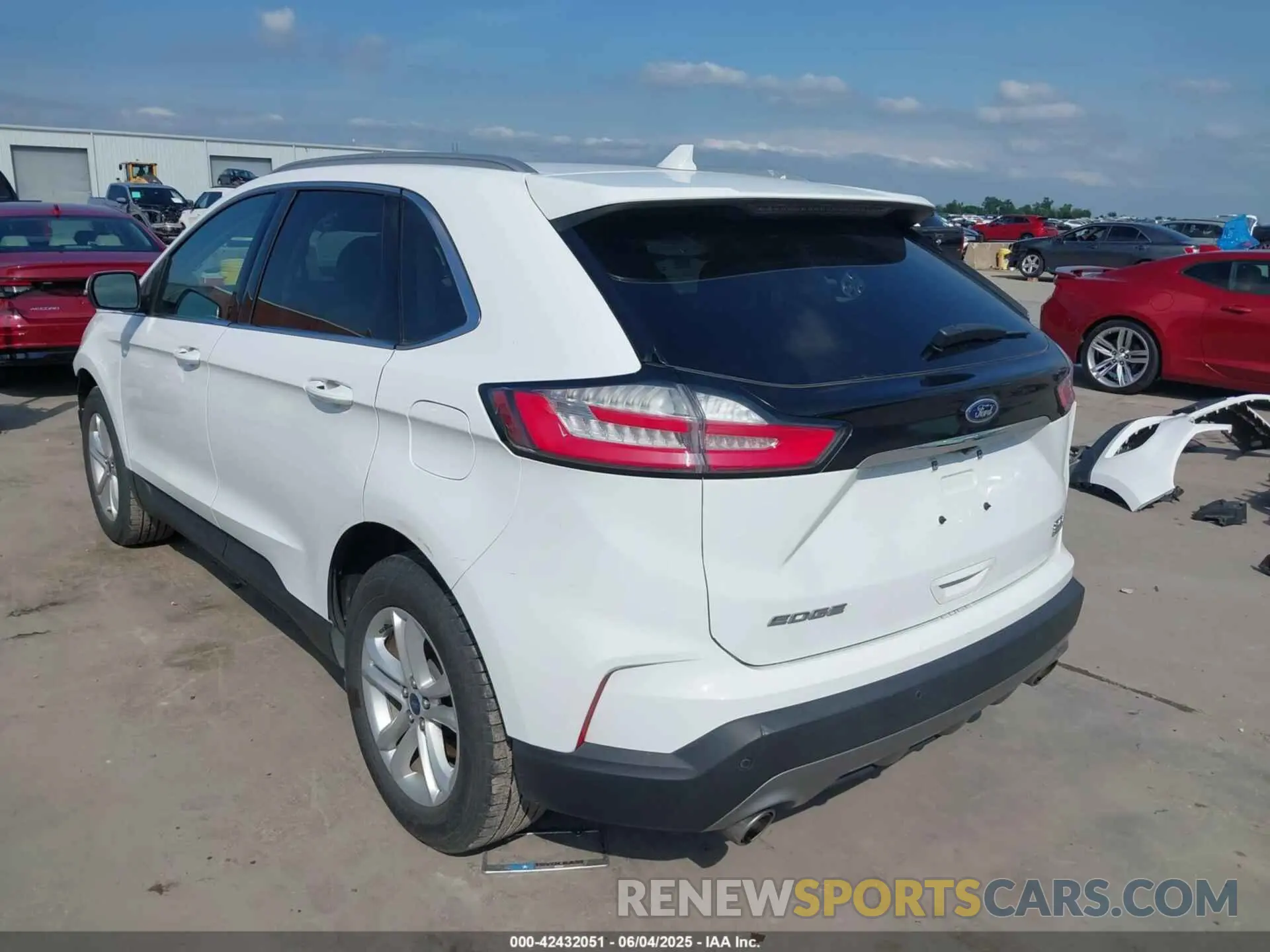 3 Photograph of a damaged car 2FMPK3J94KBC49437 FORD EDGE 2019