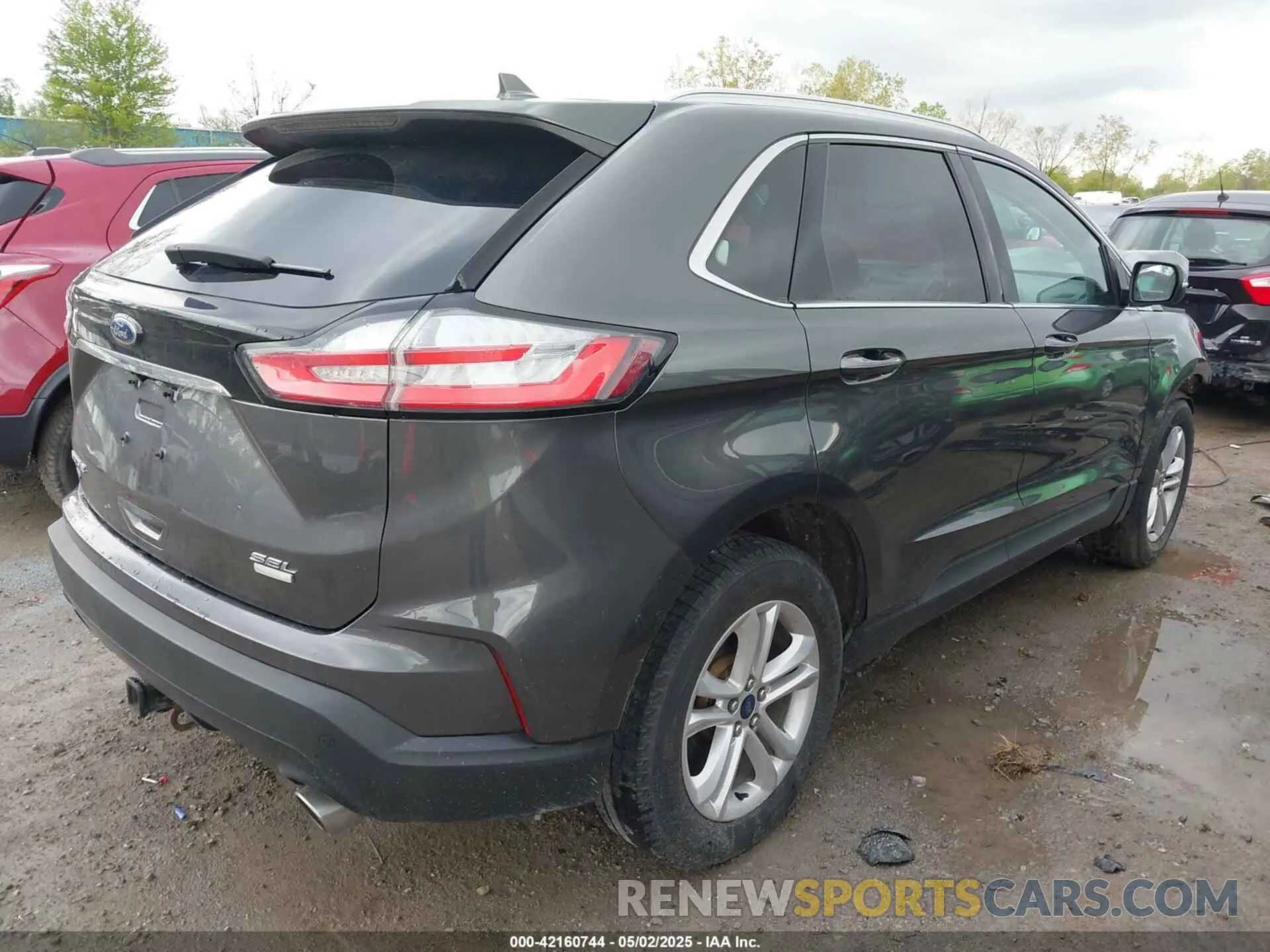 4 Photograph of a damaged car 2FMPK3J94KBC52676 FORD EDGE 2019