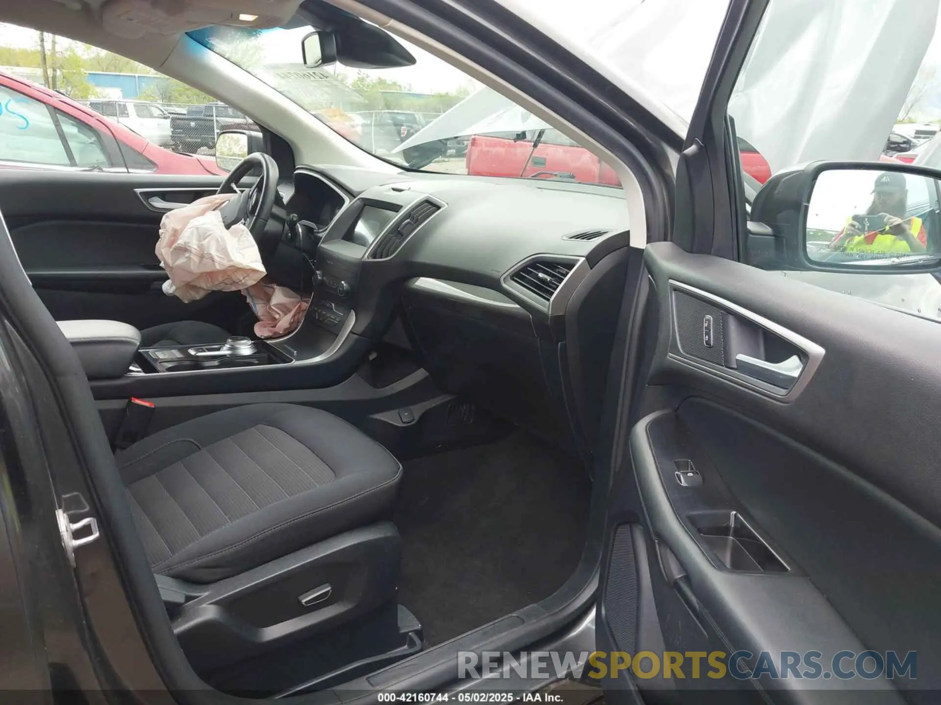 5 Photograph of a damaged car 2FMPK3J94KBC52676 FORD EDGE 2019