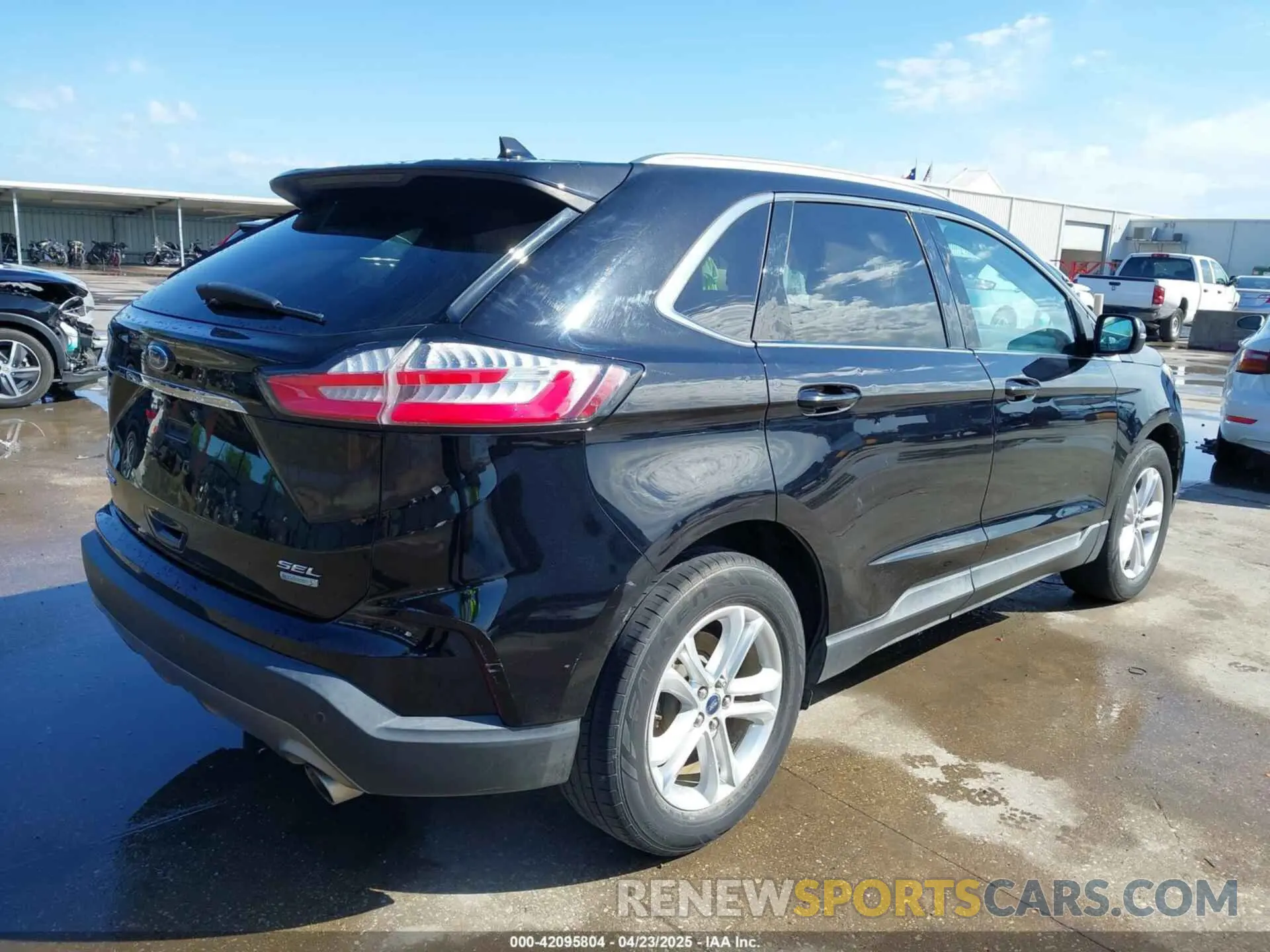 4 Photograph of a damaged car 2FMPK3J95KBC06130 FORD EDGE 2019