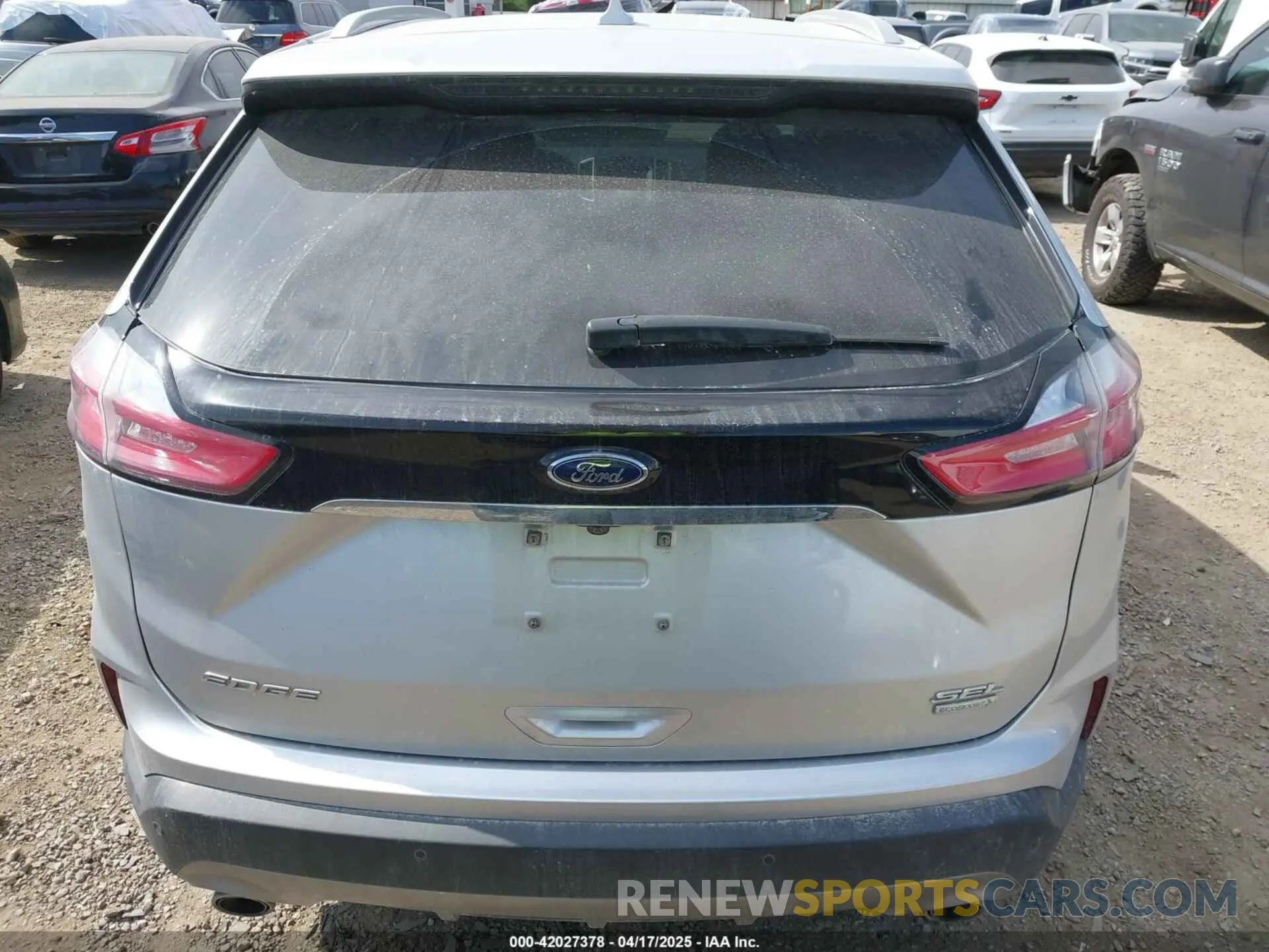 17 Photograph of a damaged car 2FMPK3J95KBC26748 FORD EDGE 2019