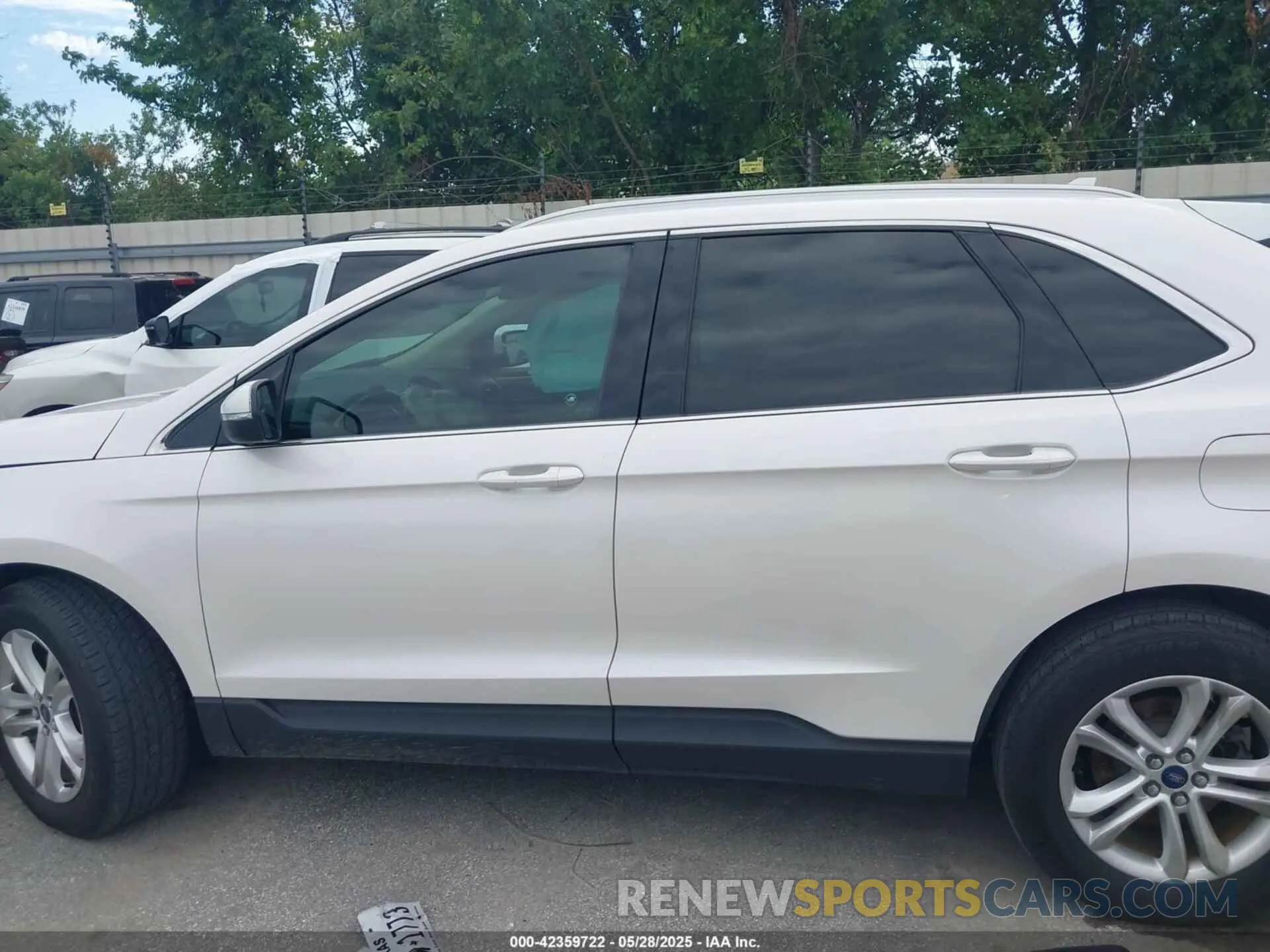 14 Photograph of a damaged car 2FMPK3J96KBB95803 FORD EDGE 2019