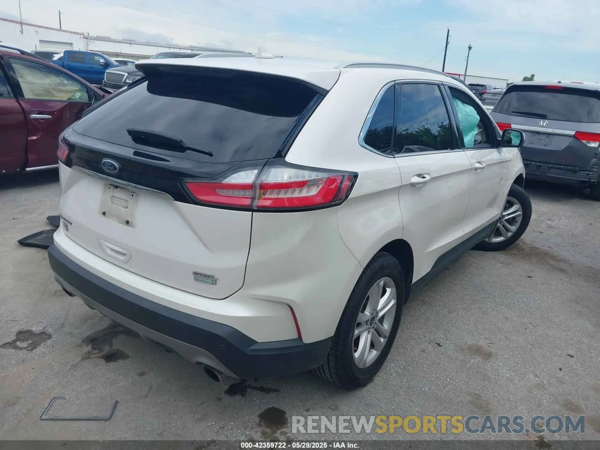 4 Photograph of a damaged car 2FMPK3J96KBB95803 FORD EDGE 2019