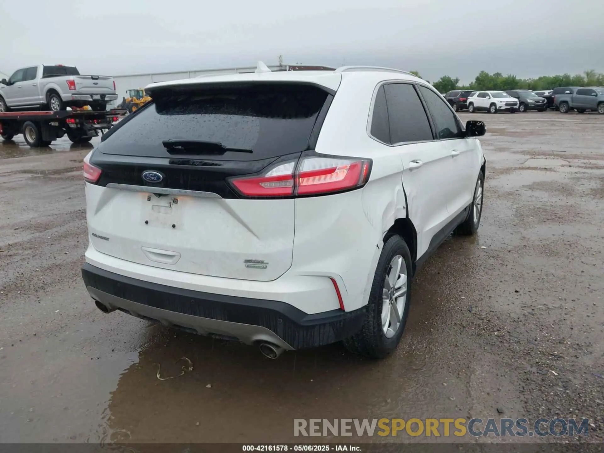 4 Photograph of a damaged car 2FMPK3J97KBB87631 FORD EDGE 2019