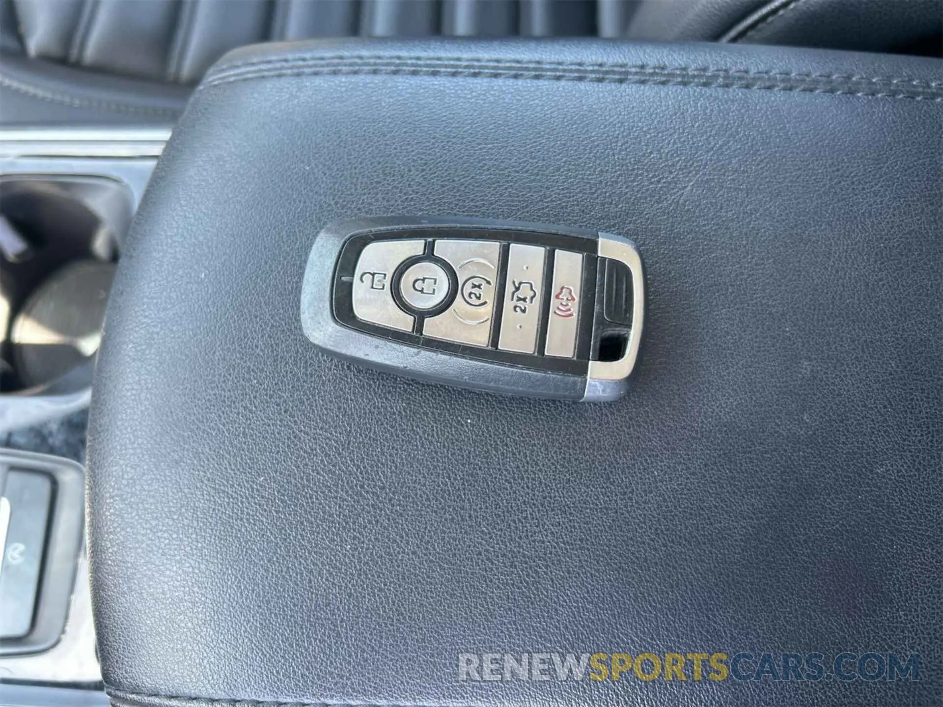 17 Photograph of a damaged car 2FMPK3J97KBC10776 FORD EDGE 2019