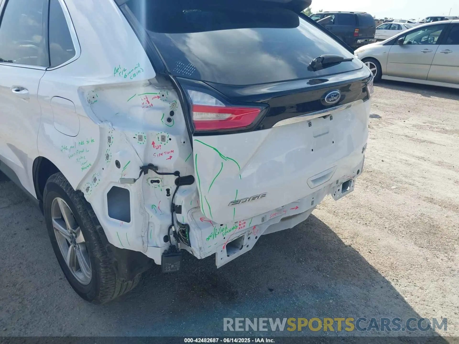 6 Photograph of a damaged car 2FMPK3J97KBC26735 FORD EDGE 2019