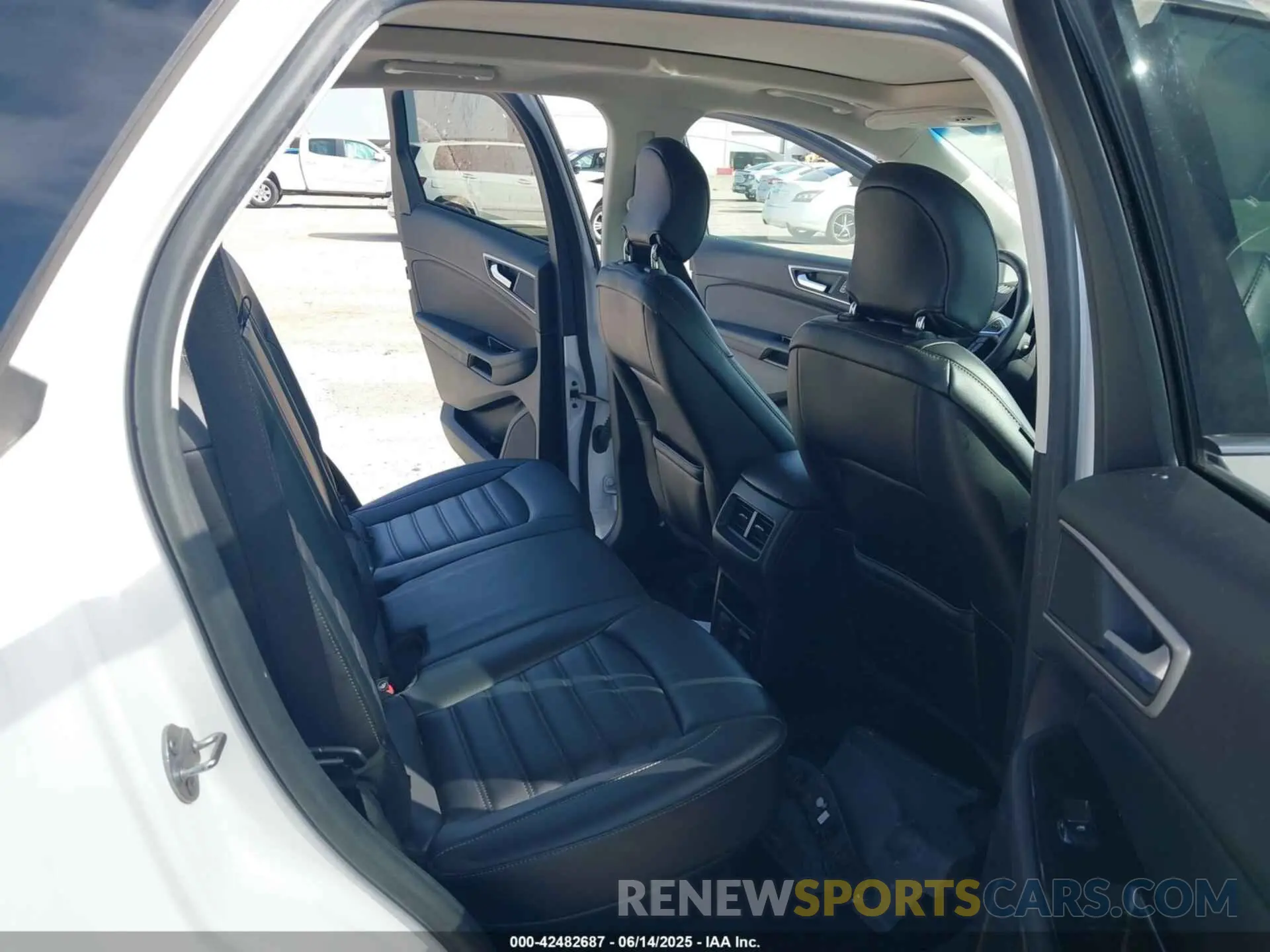 8 Photograph of a damaged car 2FMPK3J97KBC26735 FORD EDGE 2019