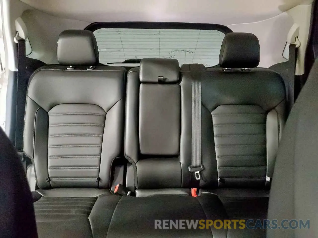 10 Photograph of a damaged car 2FMPK3J98KBB46327 FORD EDGE 2019