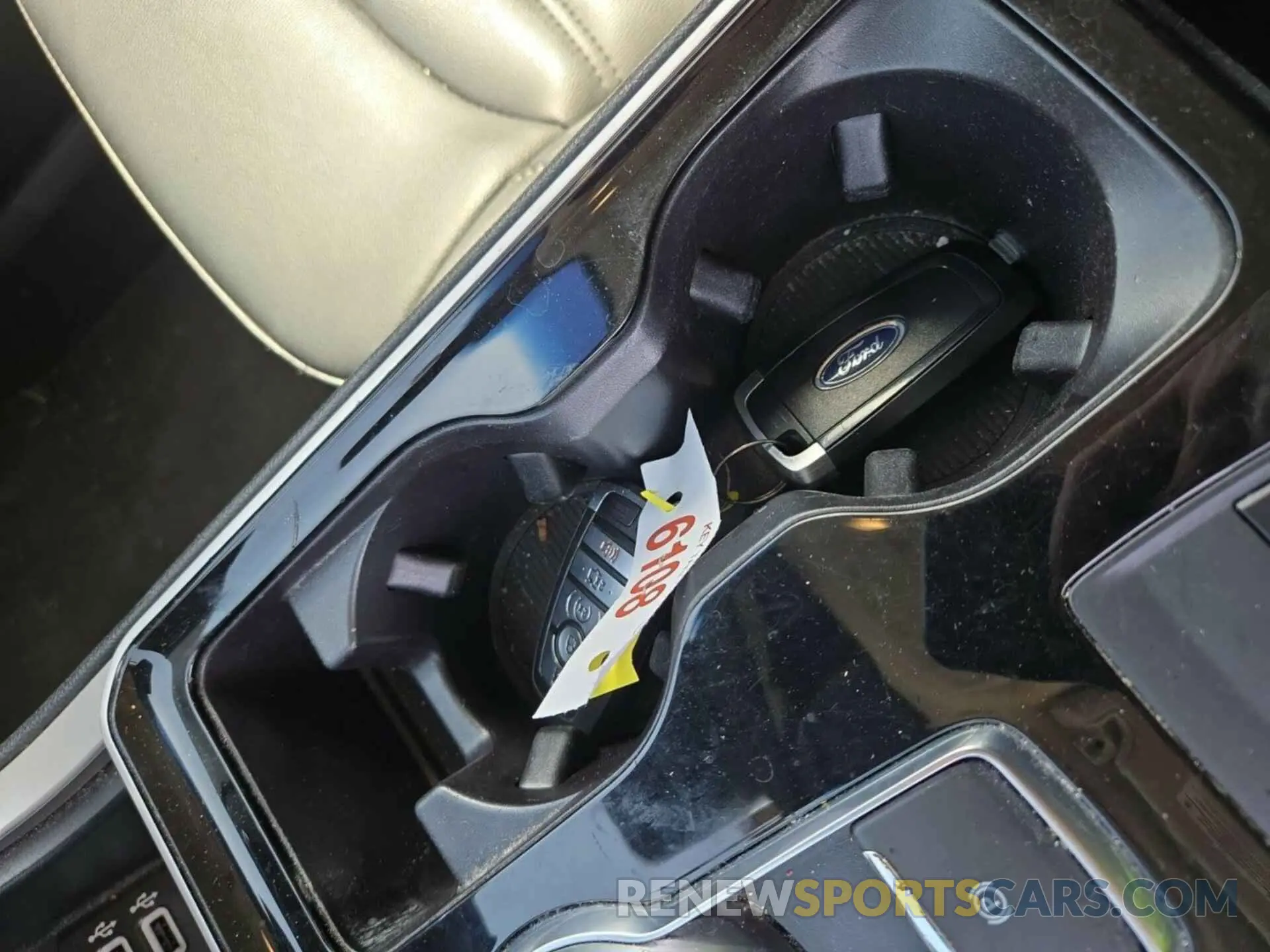 16 Photograph of a damaged car 2FMPK3J98KBC37758 FORD EDGE 2019