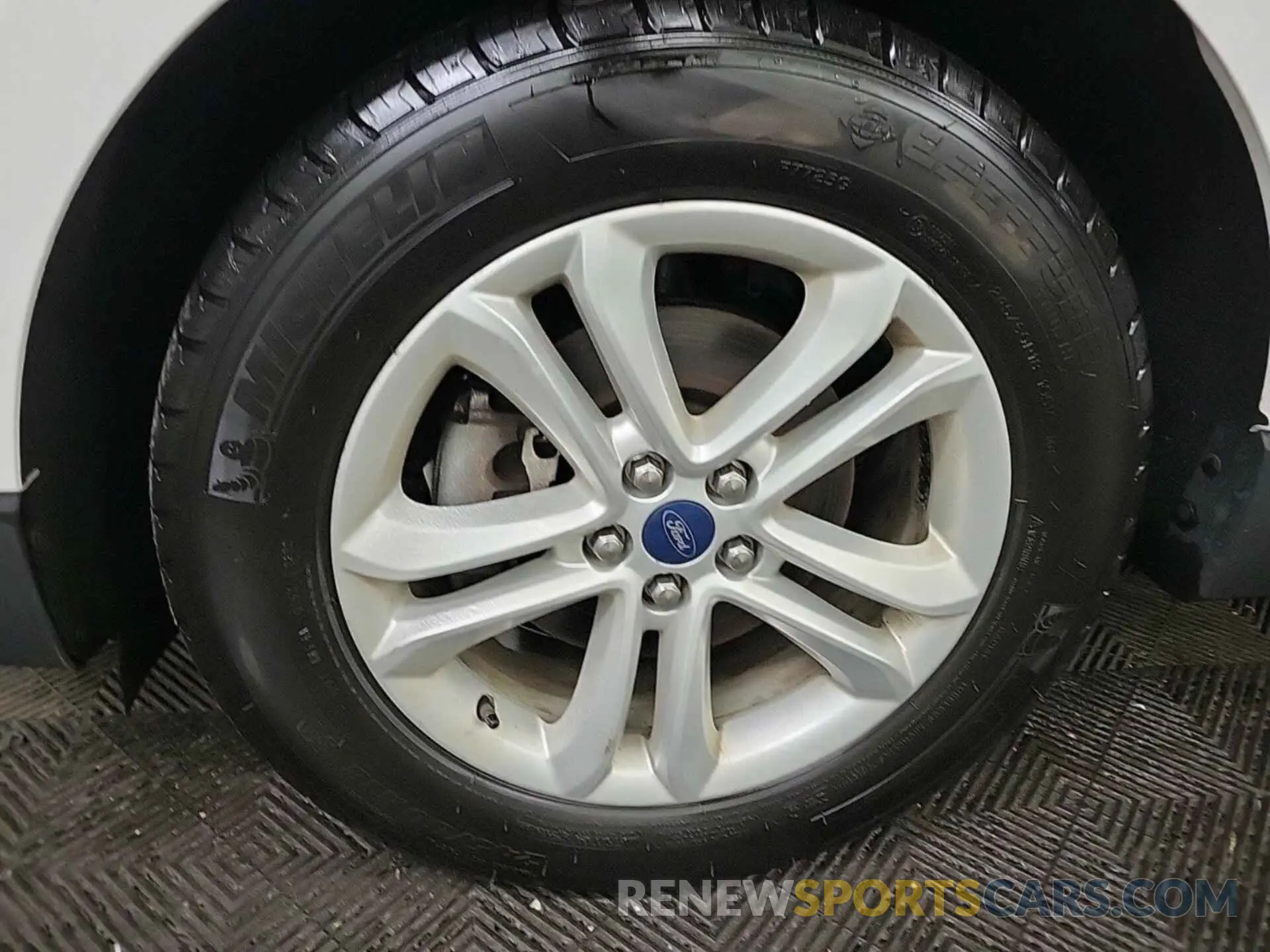 32 Photograph of a damaged car 2FMPK3J98KBC37758 FORD EDGE 2019