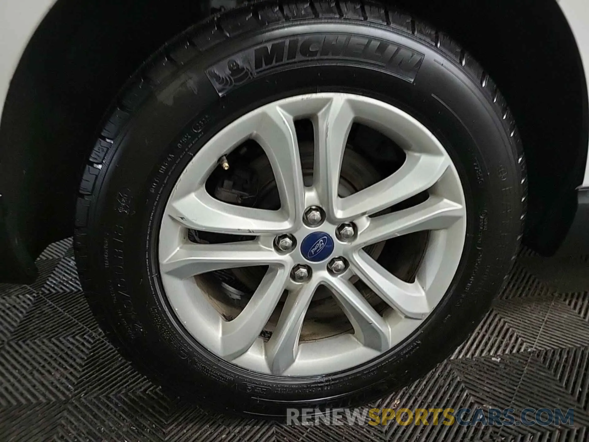44 Photograph of a damaged car 2FMPK3J98KBC37758 FORD EDGE 2019