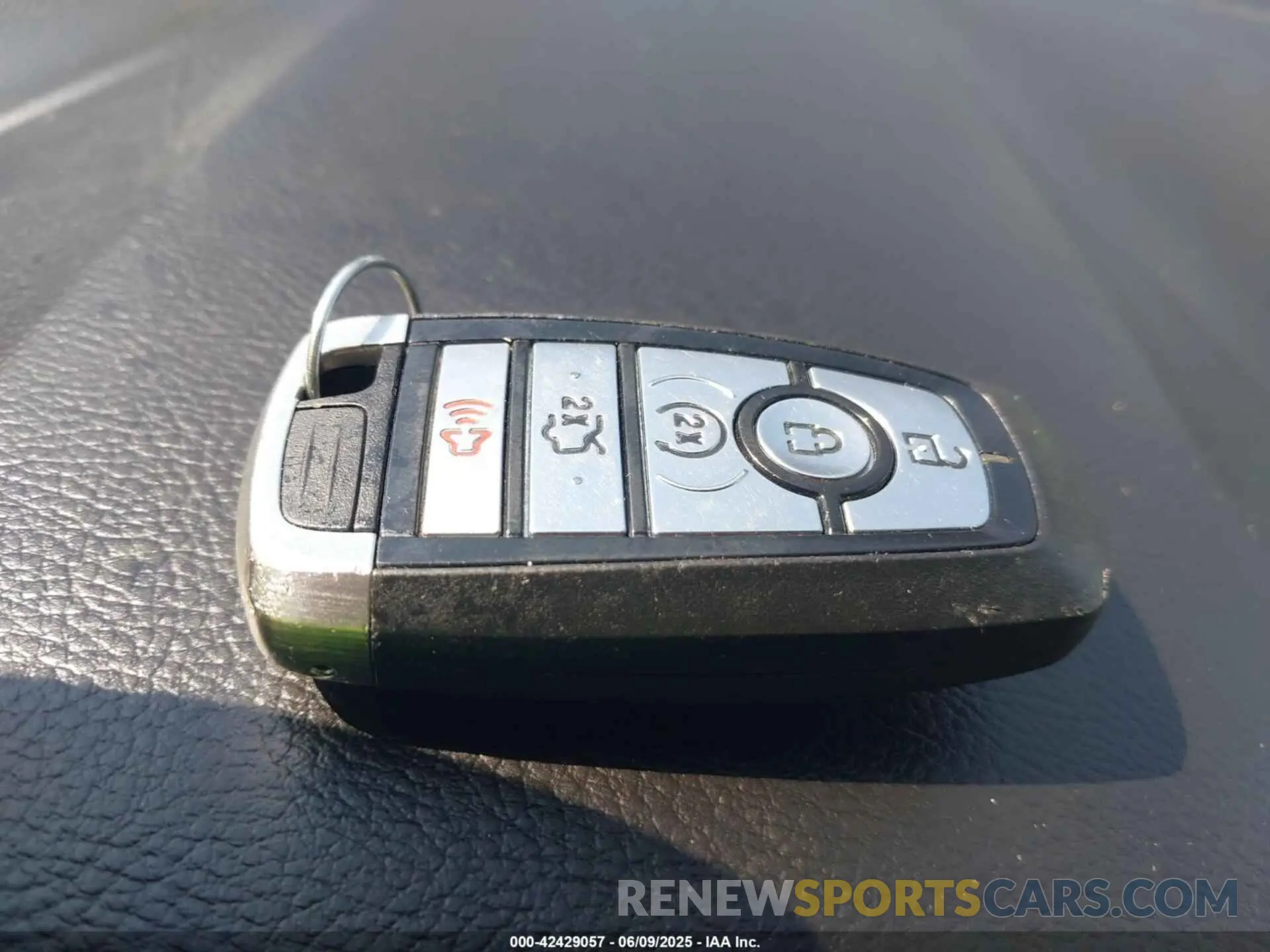 11 Photograph of a damaged car 2FMPK3J99KBB75996 FORD EDGE 2019