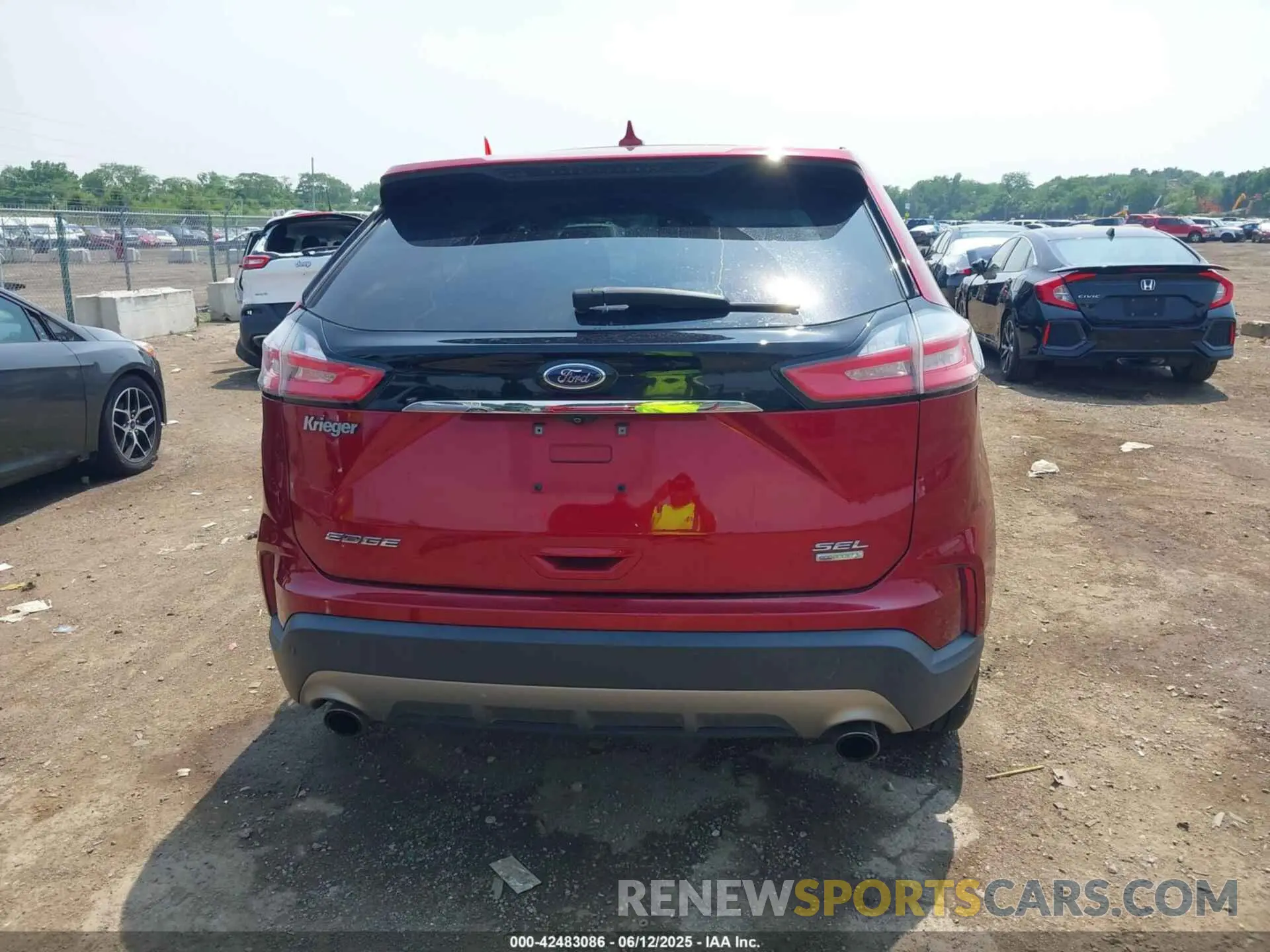 16 Photograph of a damaged car 2FMPK3J9XKBB60388 FORD EDGE 2019