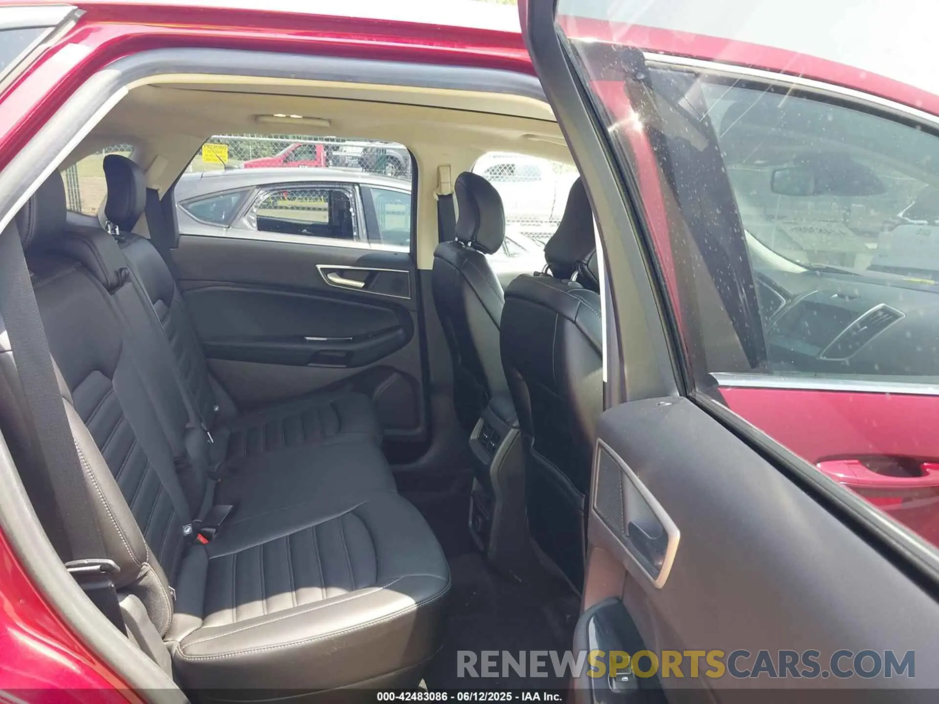 8 Photograph of a damaged car 2FMPK3J9XKBB60388 FORD EDGE 2019