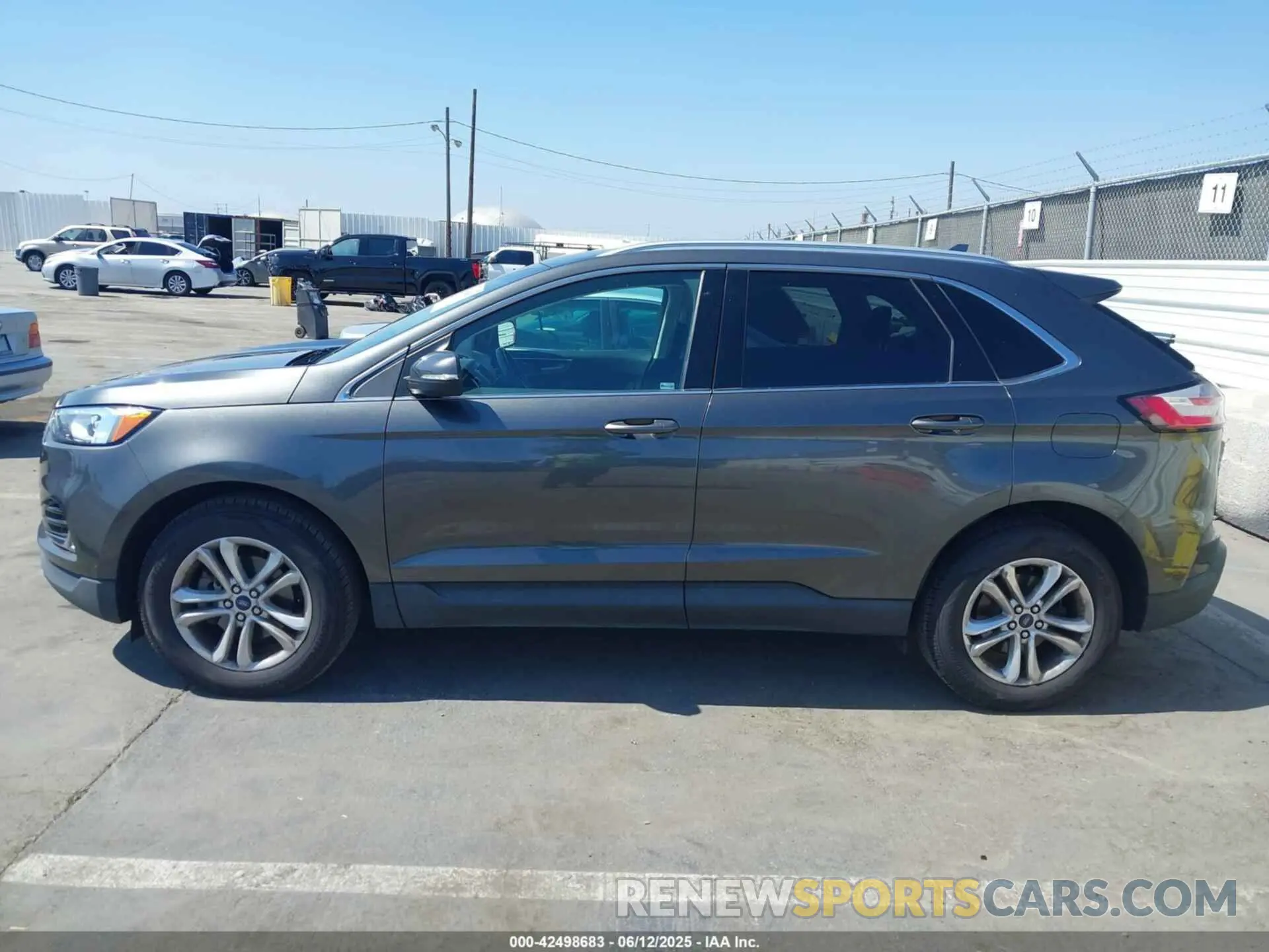 14 Photograph of a damaged car 2FMPK3J9XKBB76512 FORD EDGE 2019