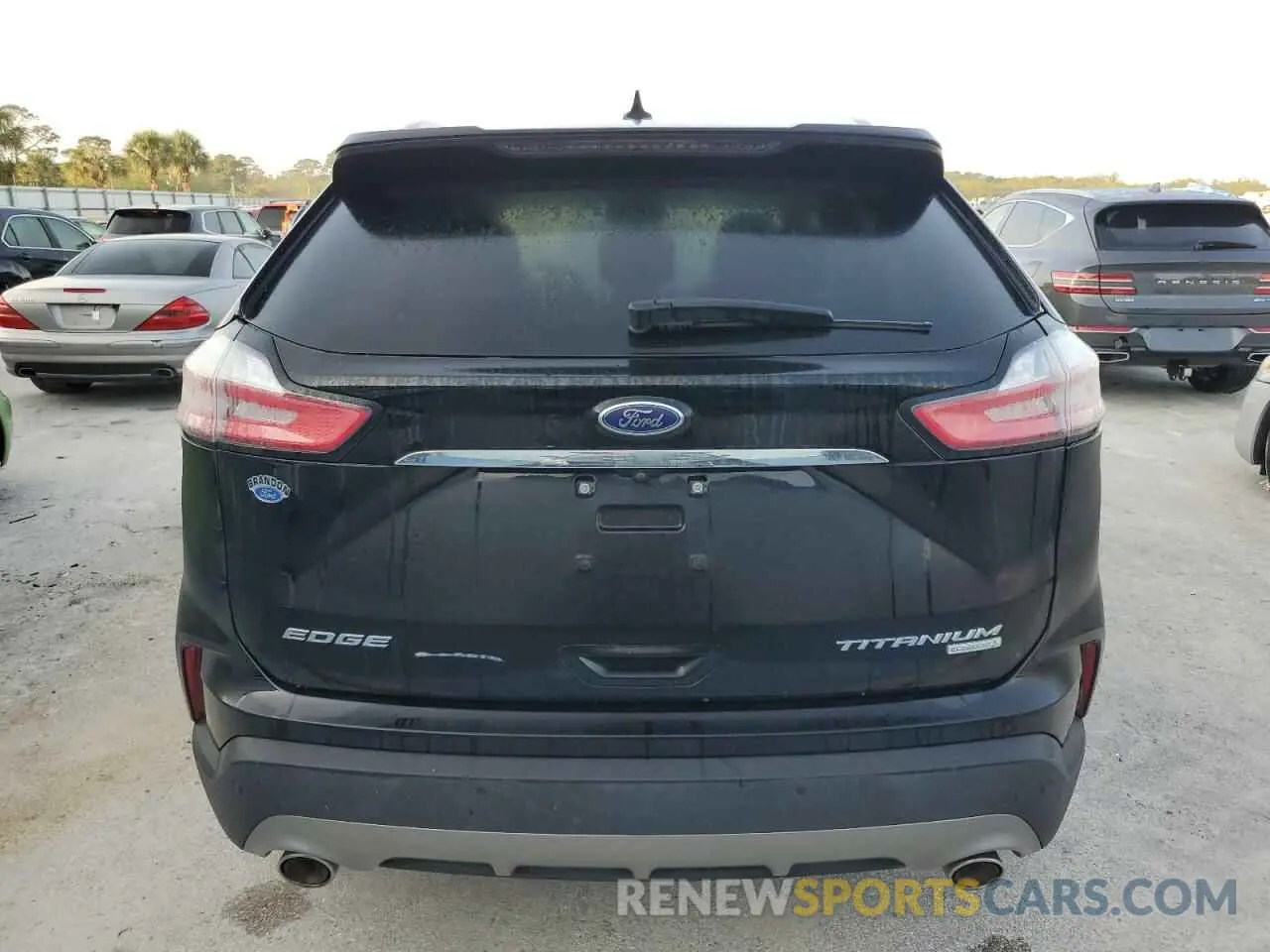 6 Photograph of a damaged car 2FMPK3K93KBB62482 FORD EDGE 2019