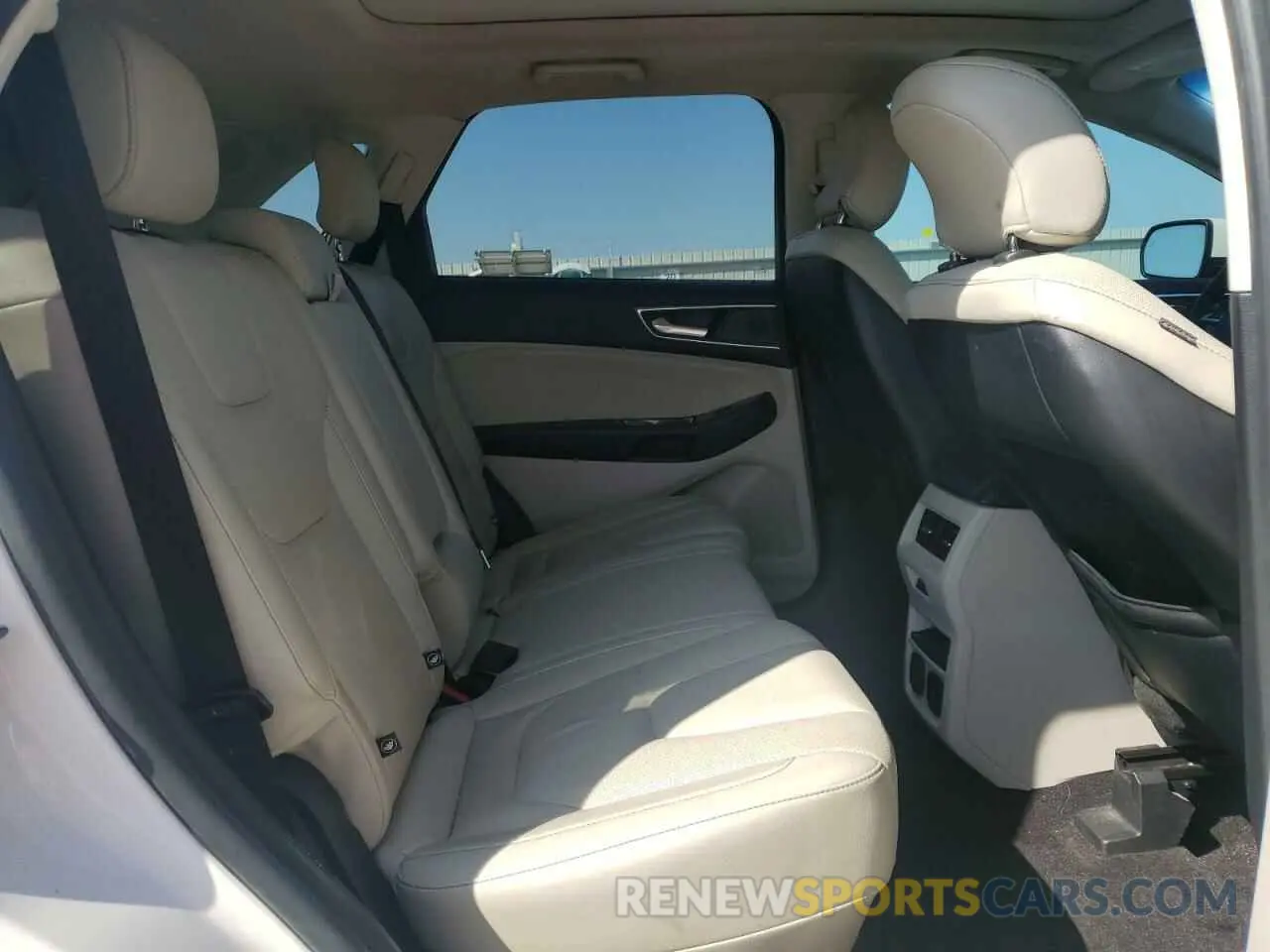 11 Photograph of a damaged car 2FMPK3K96KBB73704 FORD EDGE 2019