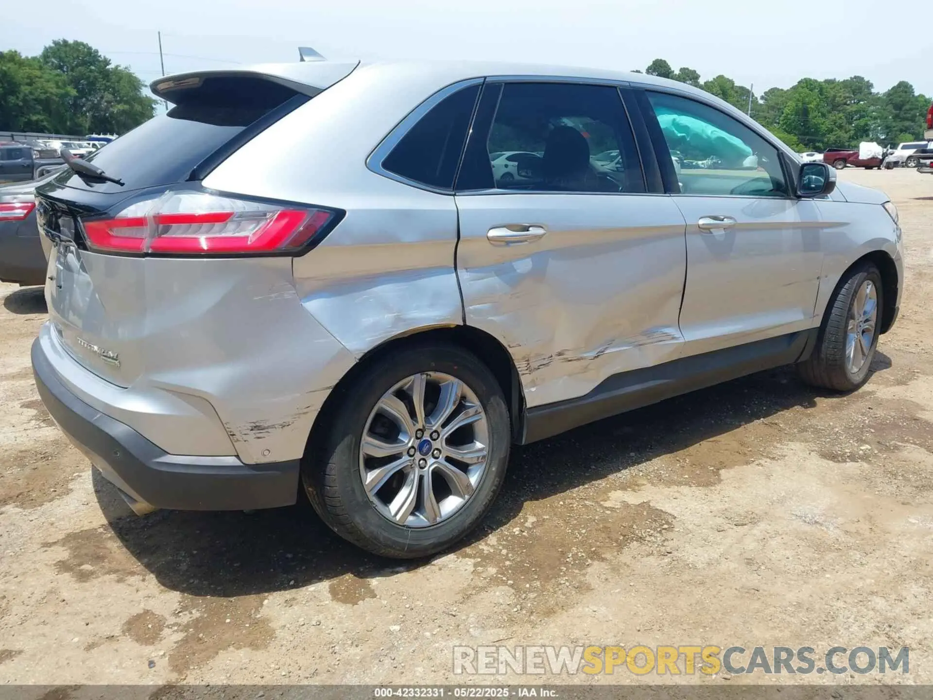 4 Photograph of a damaged car 2FMPK3K97KBB55468 FORD EDGE 2019