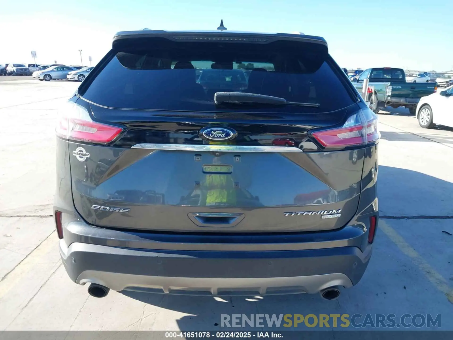 17 Photograph of a damaged car 2FMPK3K97KBC46935 FORD EDGE 2019