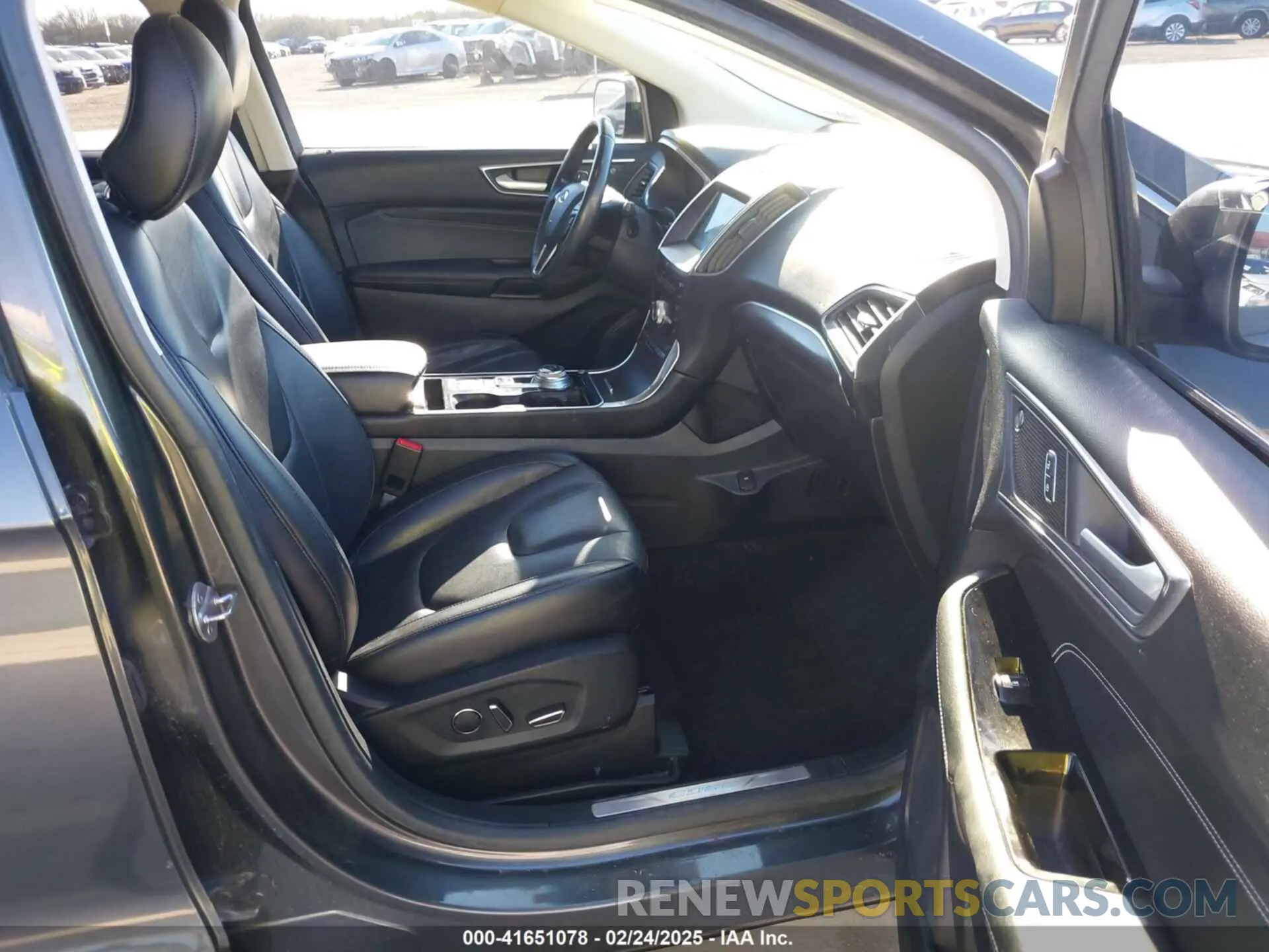 5 Photograph of a damaged car 2FMPK3K97KBC46935 FORD EDGE 2019